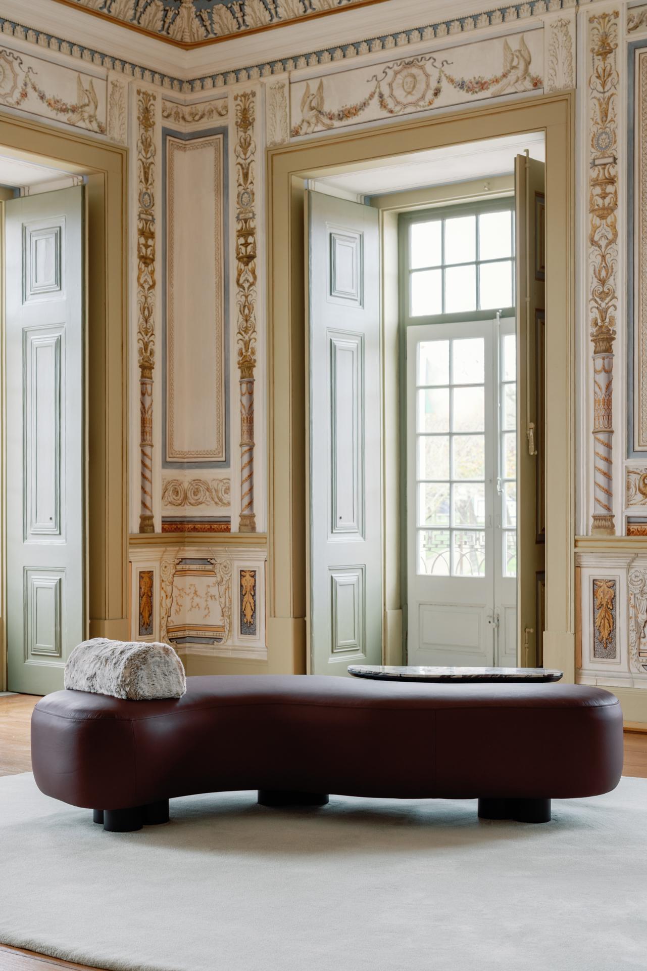 Moderne Minho Ledersessel-Lounge-, Tagesbett, handgefertigt in Portugal von Greenapple (21. Jahrhundert und zeitgenössisch) im Angebot