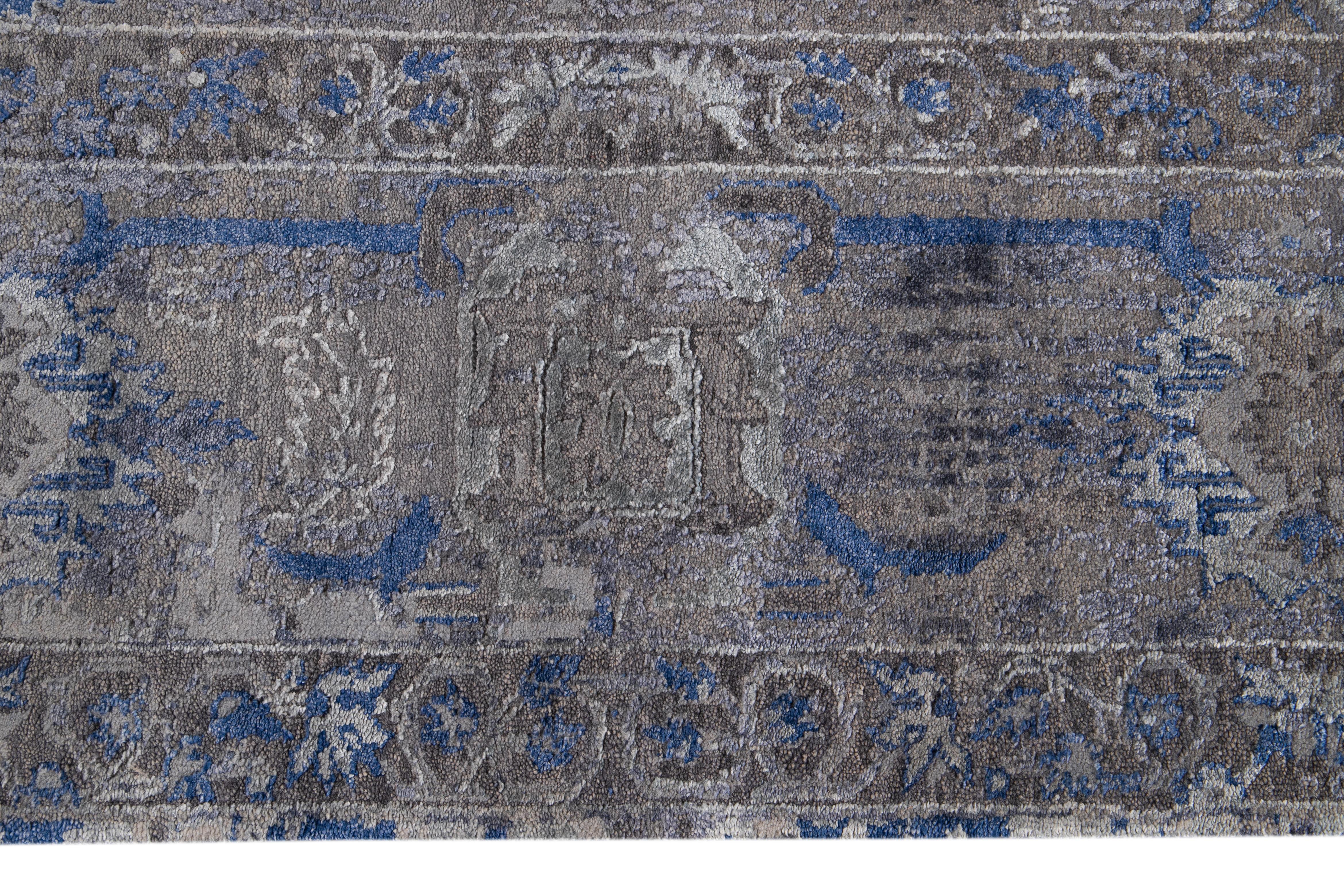 Hand-Knotted 21st Century Modern Modern Wool and Silk Rug For Sale
