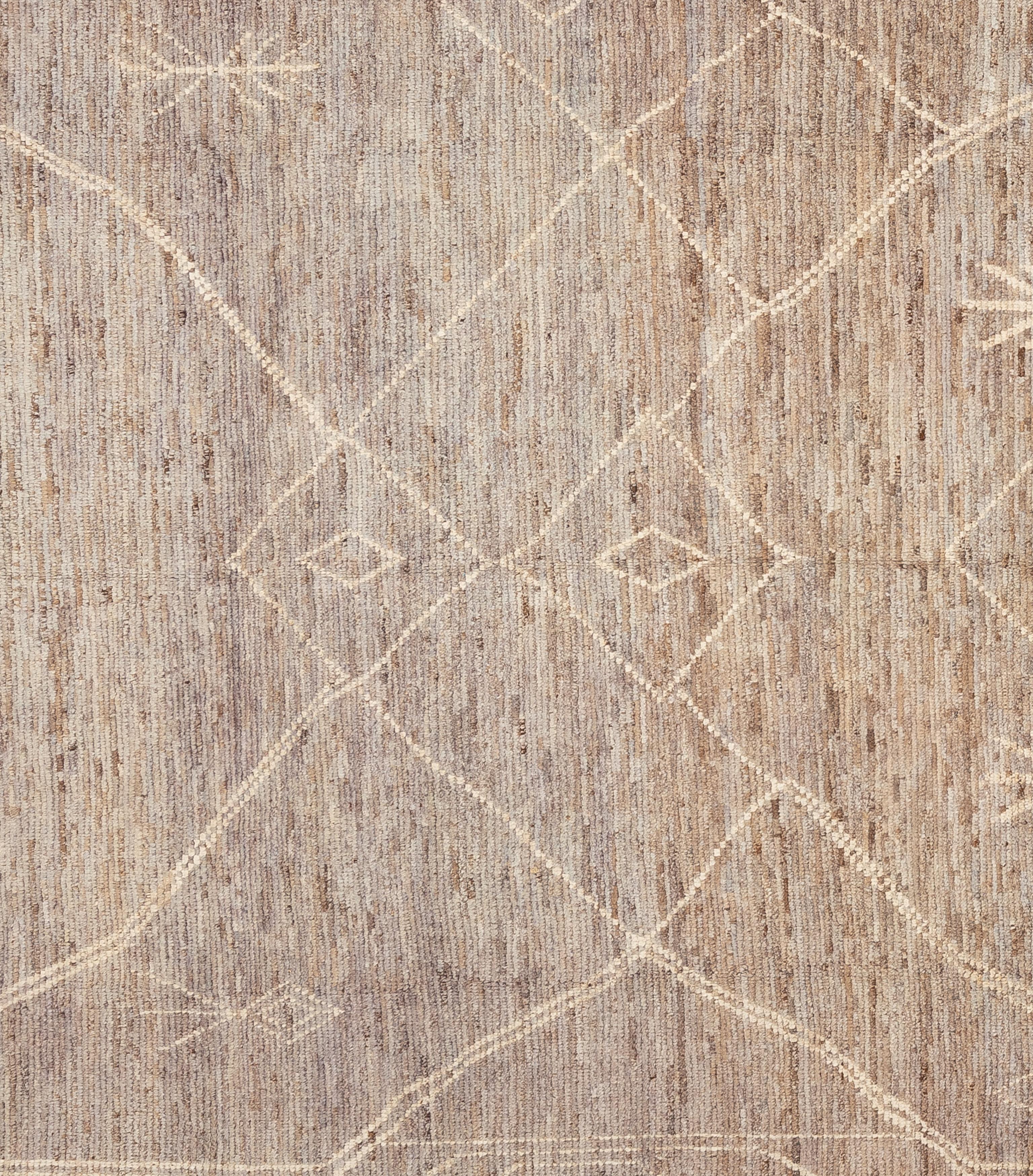 Handgewebt aus 100% handgesponnener Wolle in den subtropischen Wäldern Pakistans ist dieser wunderschöne, natürlich gefärbte marokkanische Teppich ein echtes Unikat. Marokkanische Teppiche sind meist schlicht und passen perfekt zu Ihrer Einrichtung.