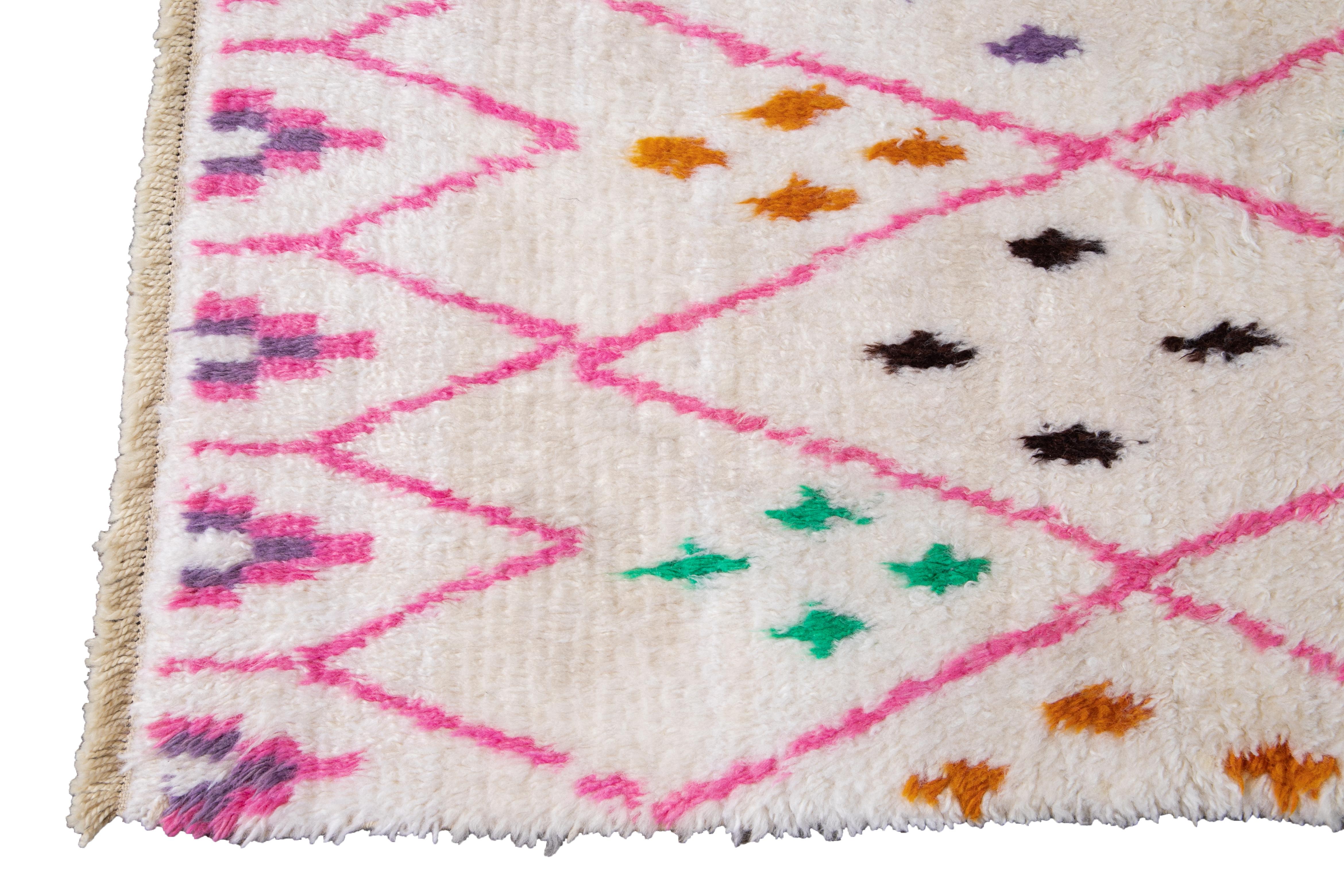 21st Century Modern Moroccan Style Wool Rug For Sale 5