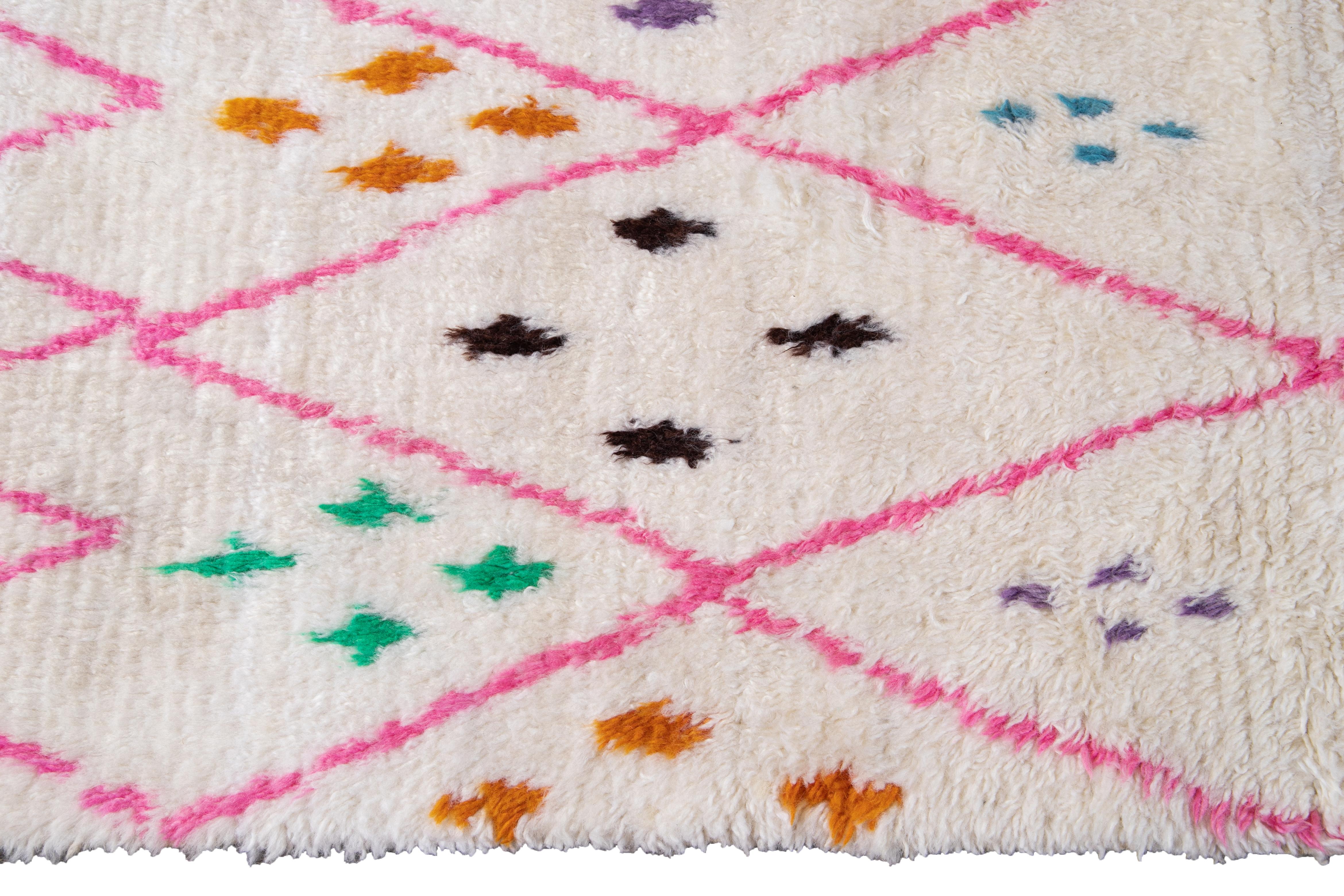 21st Century Modern Moroccan Style Wool Rug For Sale 7