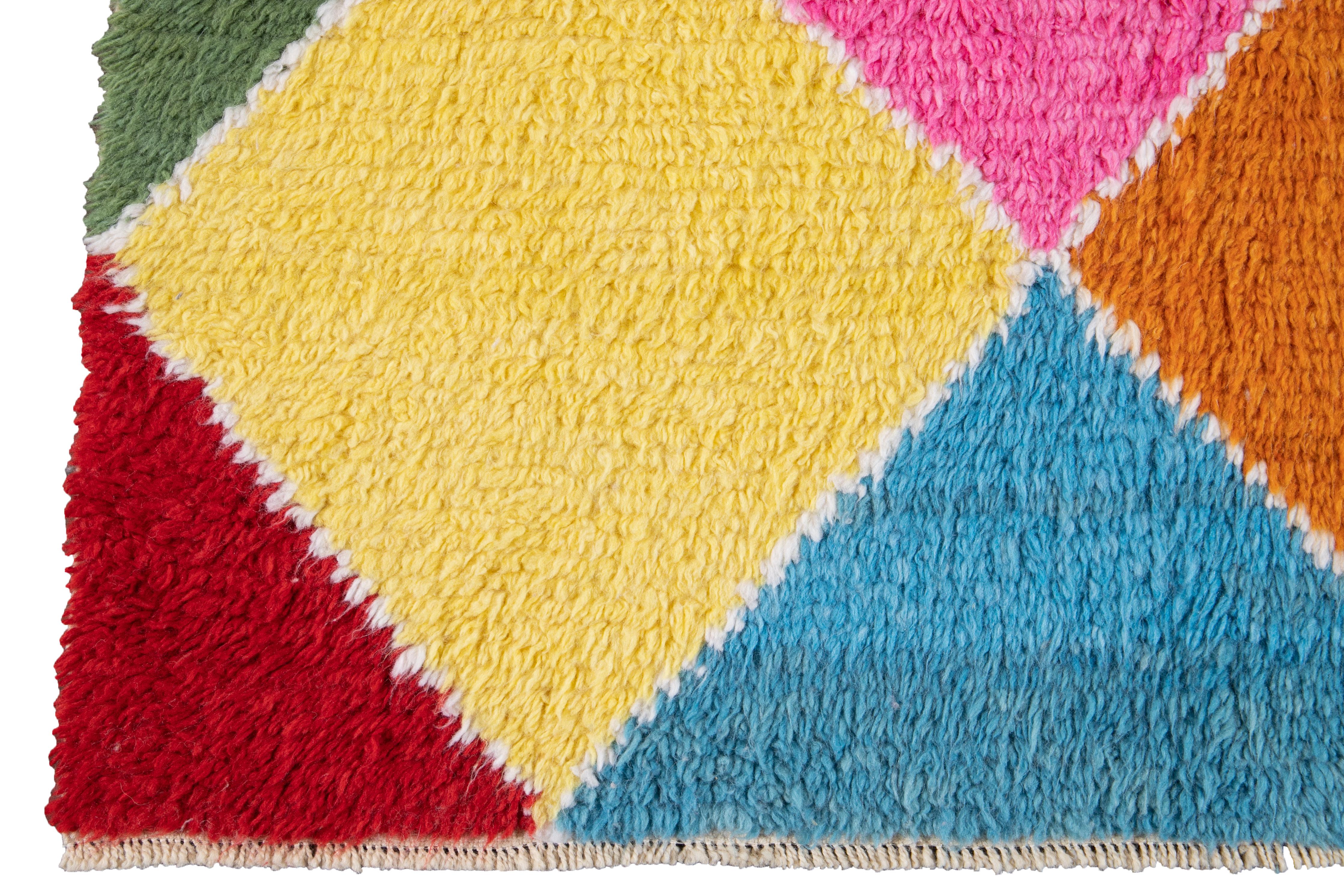 21st Century Modern Moroccan Style Wool Rug For Sale 7