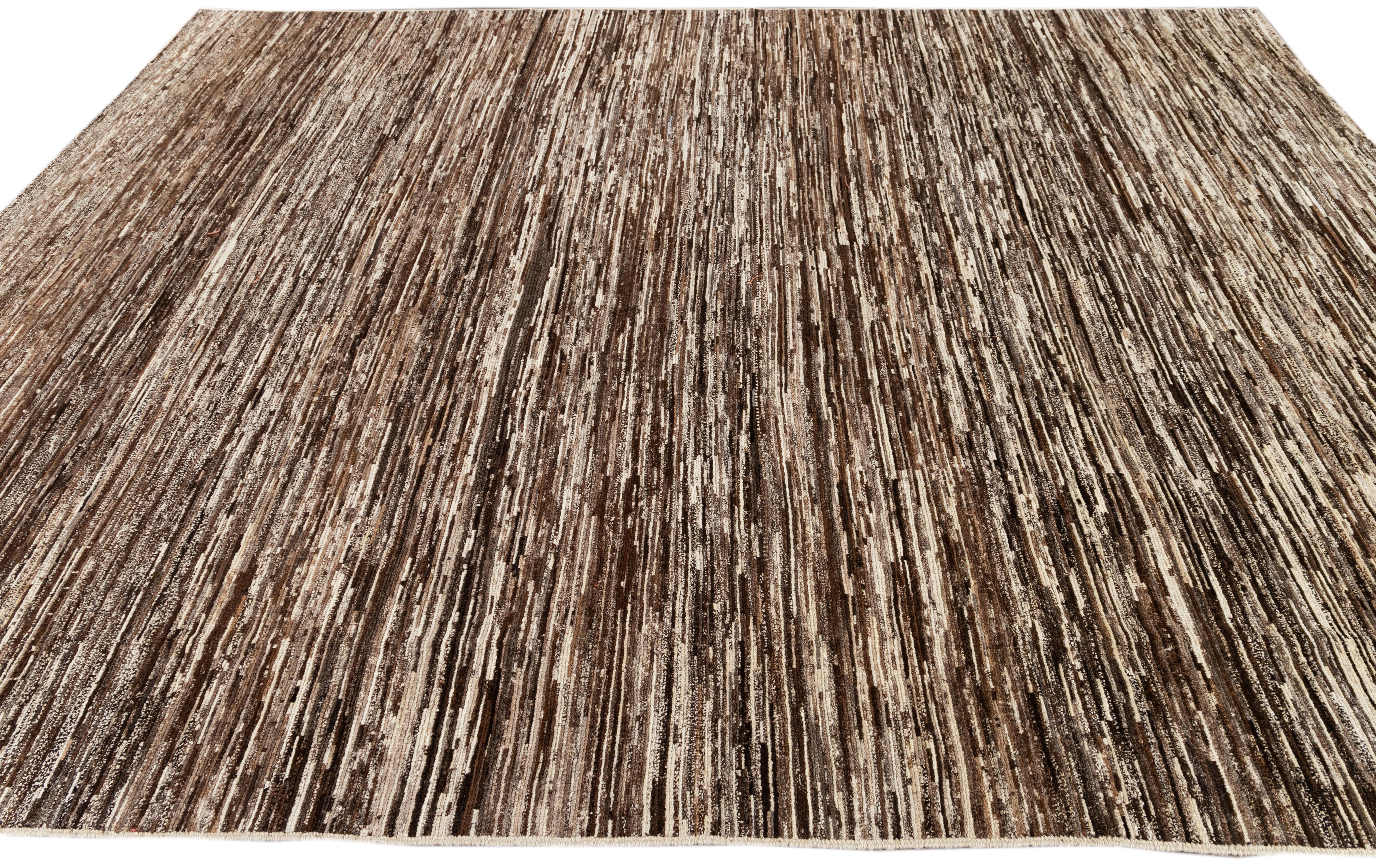 Brown Handmade Modern Moroccan-Style Wool Rug In New Condition For Sale In Norwalk, CT