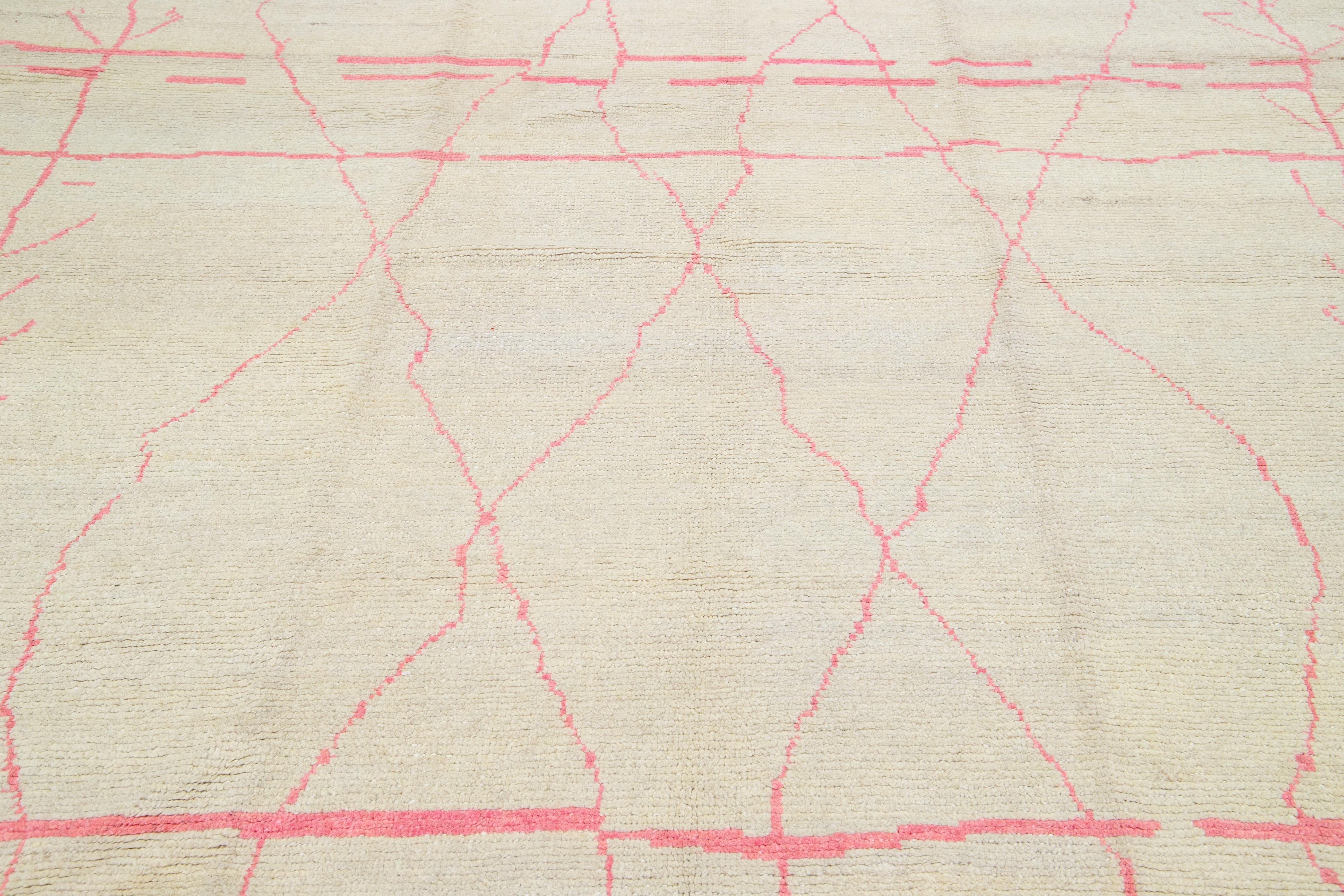 Beige & Pink Modern Moroccan-Style Wool Rug Handmade With Tribal Motif In New Condition For Sale In Norwalk, CT