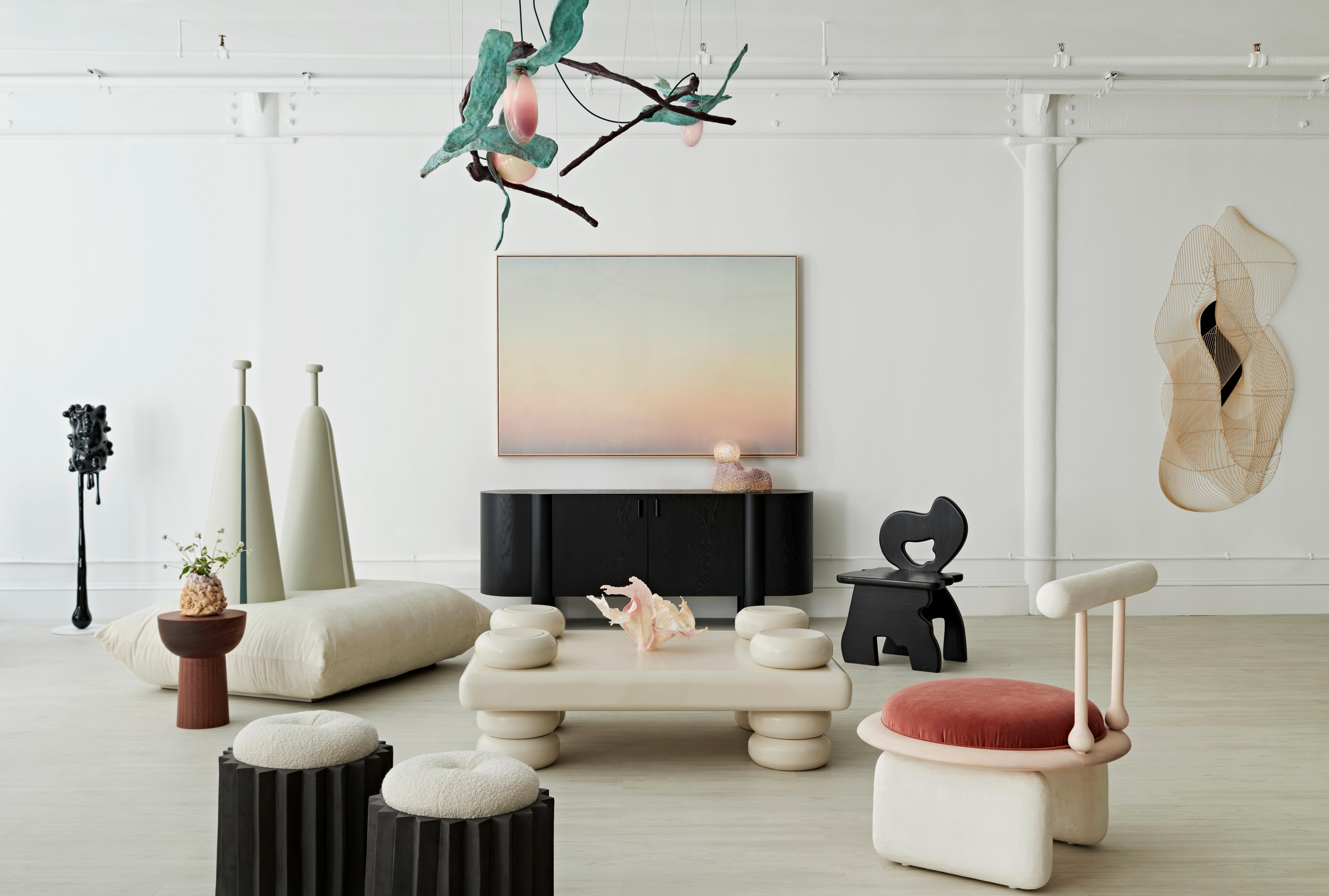 Siglo XXI, Moderno, Roble, Madera, Patinado, Latón, Firmado, Credenza de Época Única en venta 1