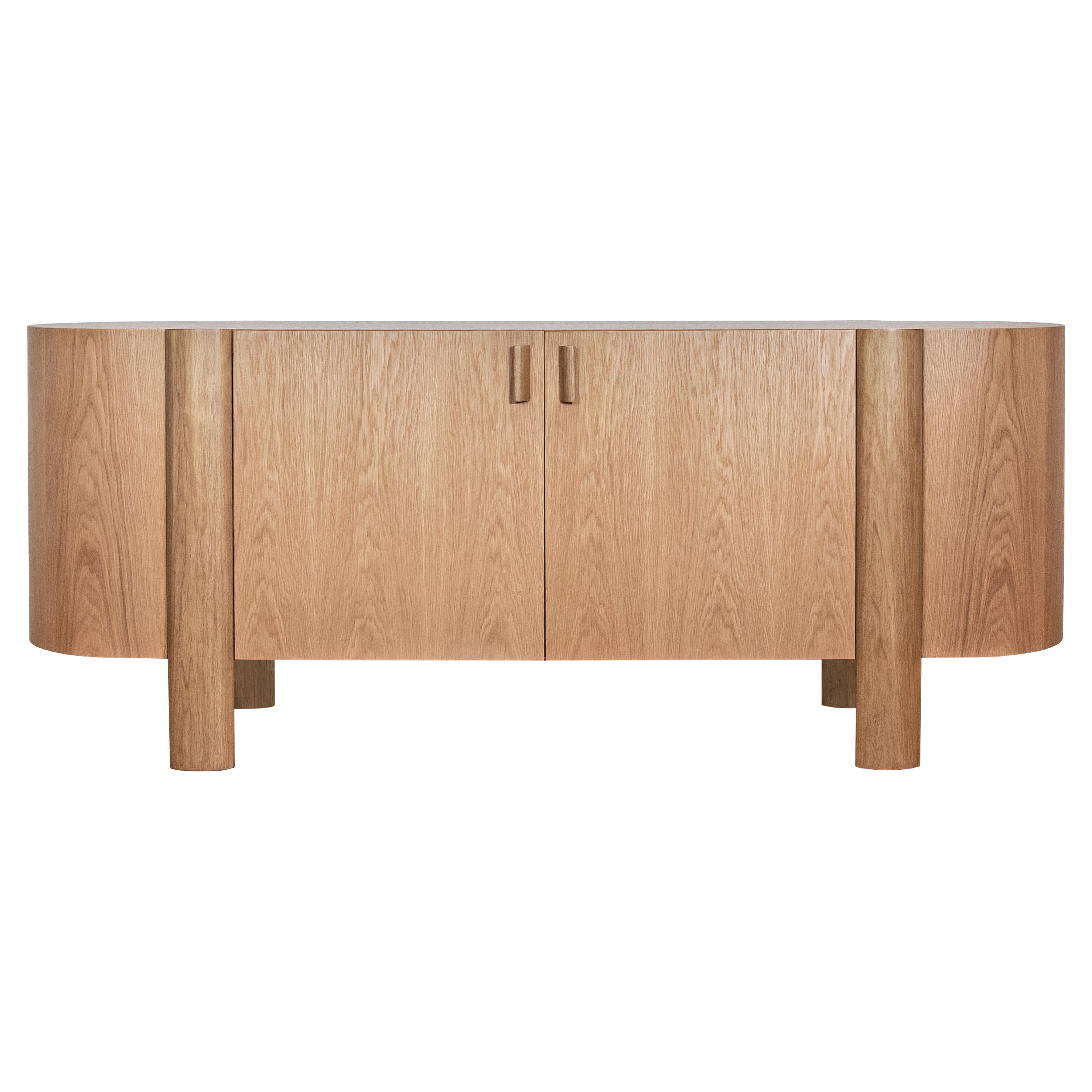 Crédence moderne du 21e siècle en chêne, bois, patiné, laiton, signée, époque unique