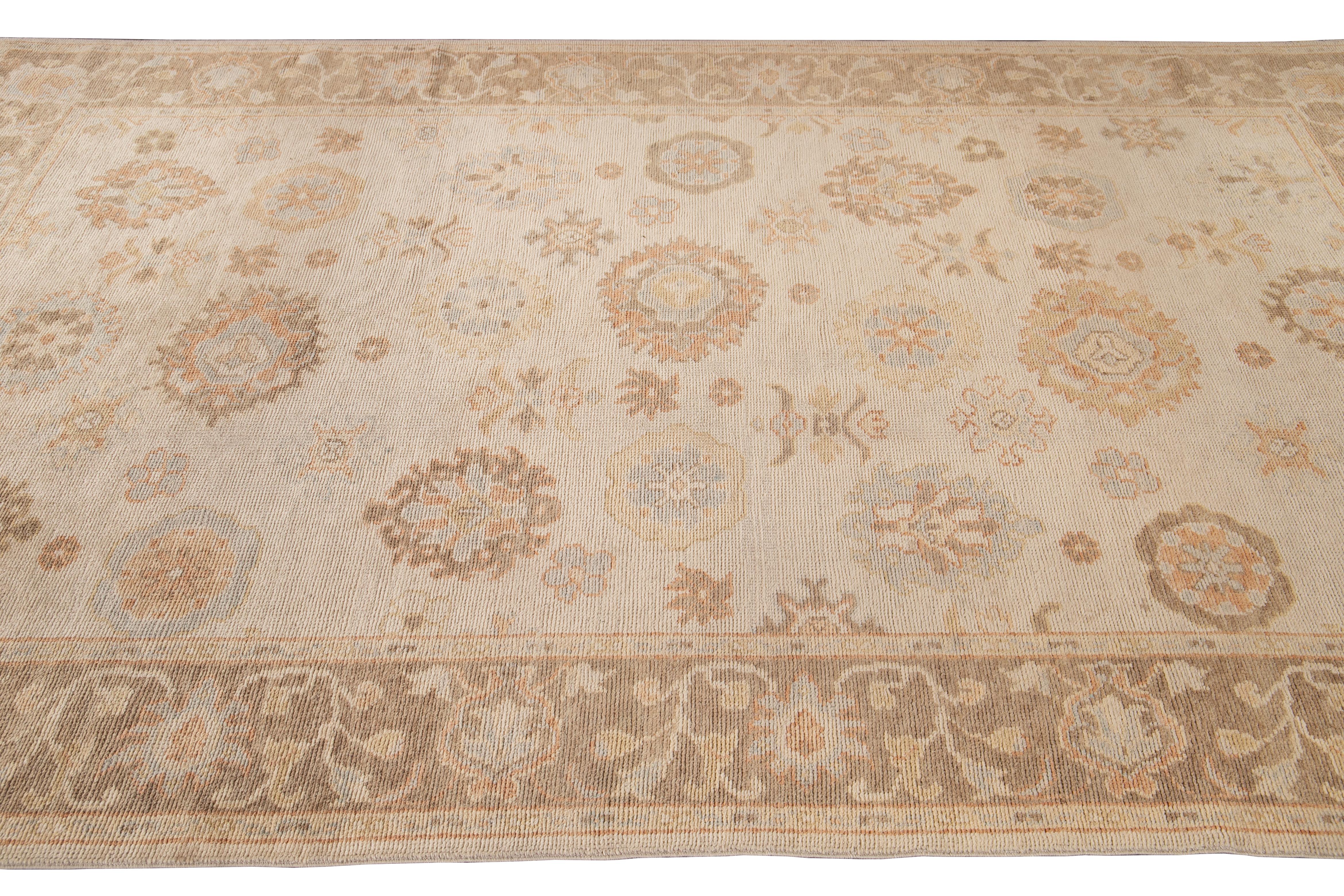 Hand-Knotted 21st Century Modern Oushak Wool Rug For Sale