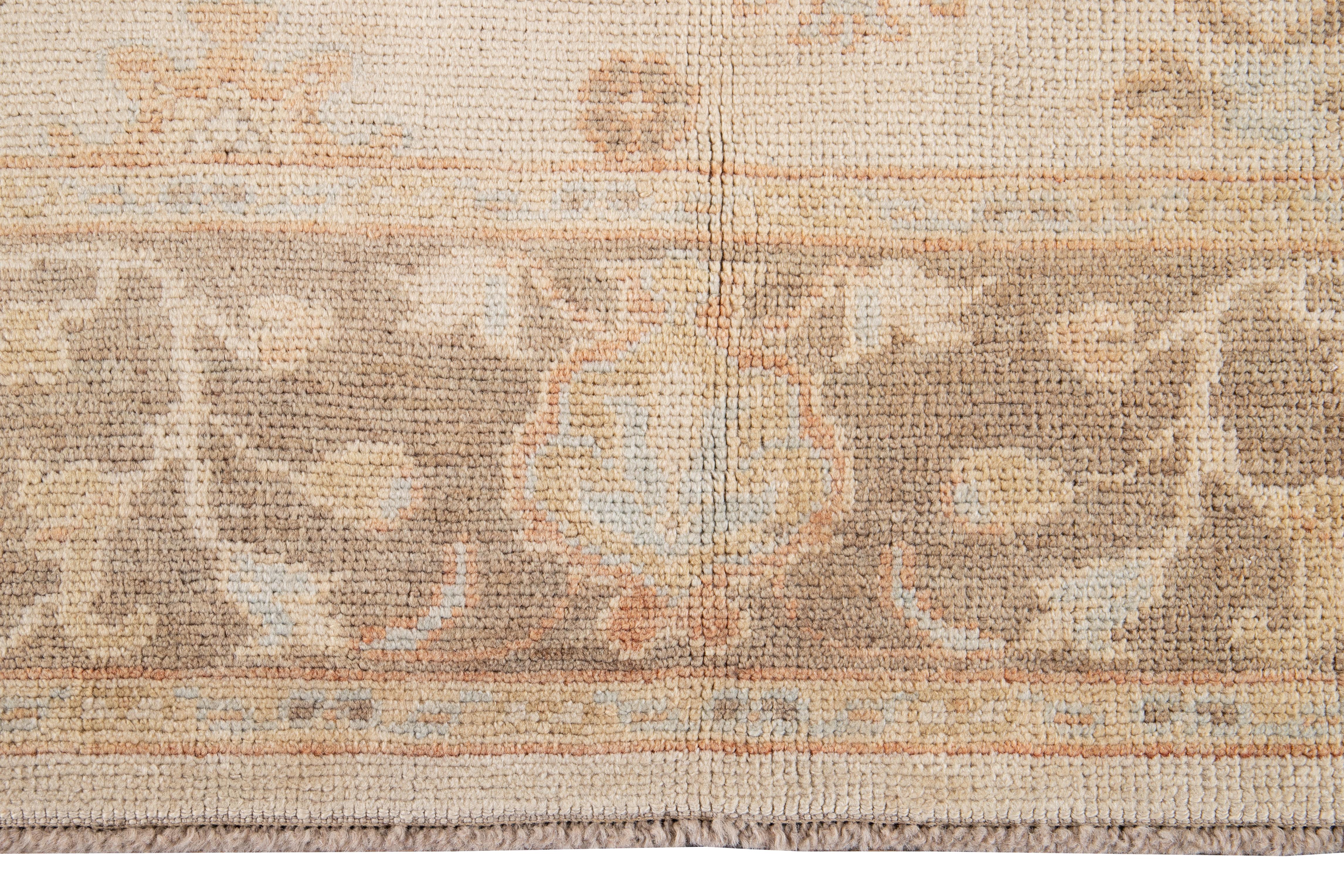 21st Century Modern Oushak Wool Rug For Sale 2