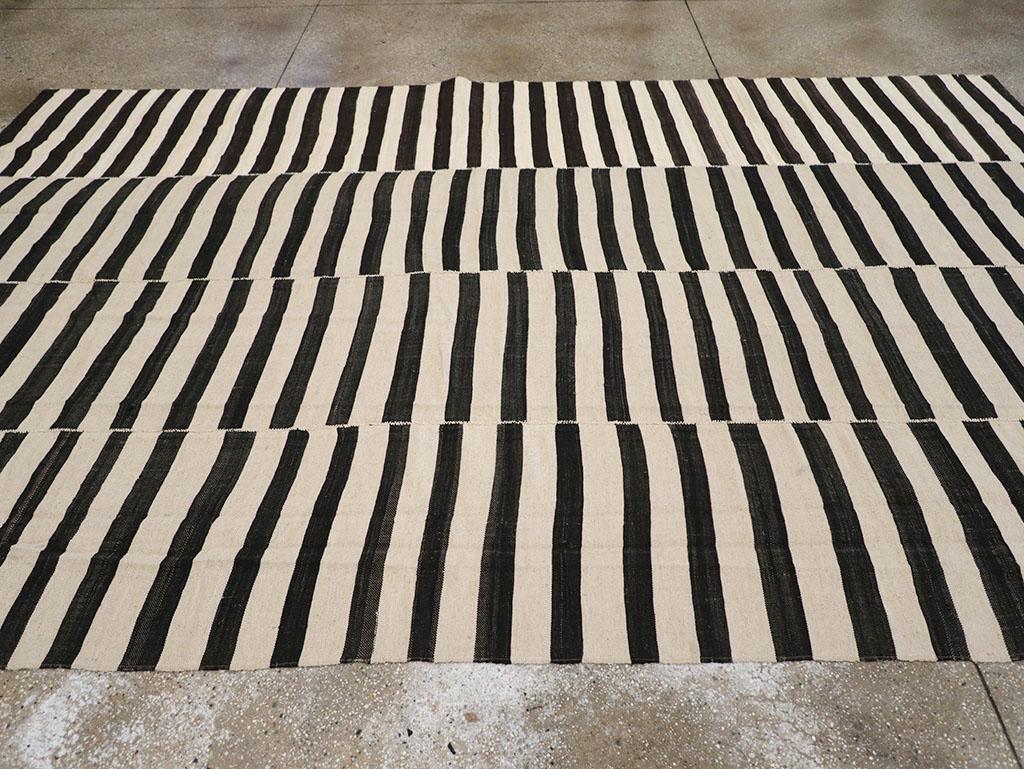 Moderner persischer Flachgewebe-Kelim-Galerie-Teppich des 21. Jahrhunderts (Handgewebt) im Angebot