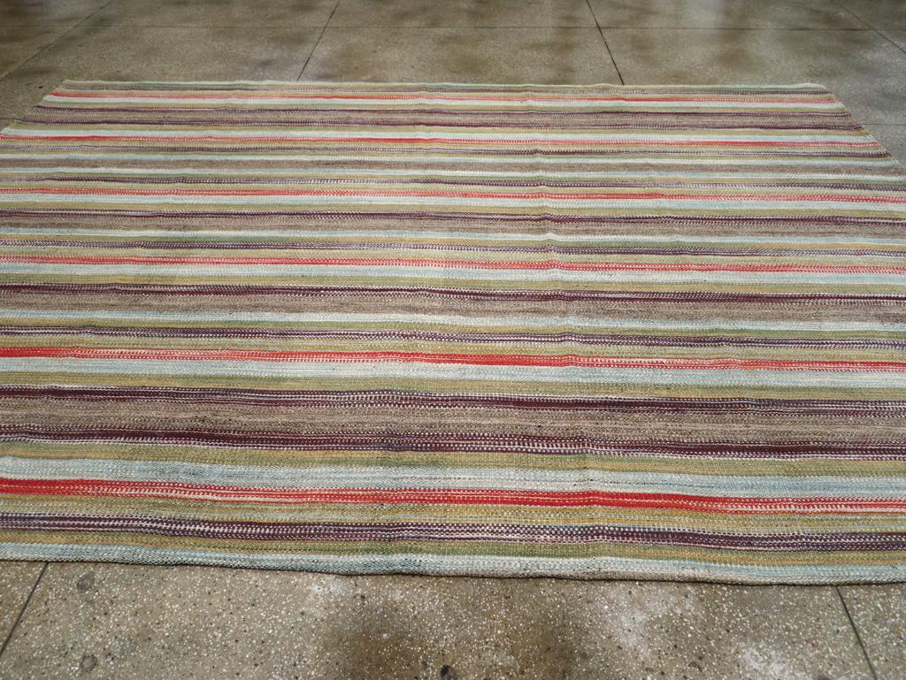 Siglo XXI Alfombra Persa Moderna de Tejido Plano Kilim Tamaño de la Habitación en Nuevo estado para la venta en New York, NY