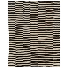Tappeto Kilim a trama piatta turco del 21° secolo, moderno e rustico, fatto a mano, per una stanza.