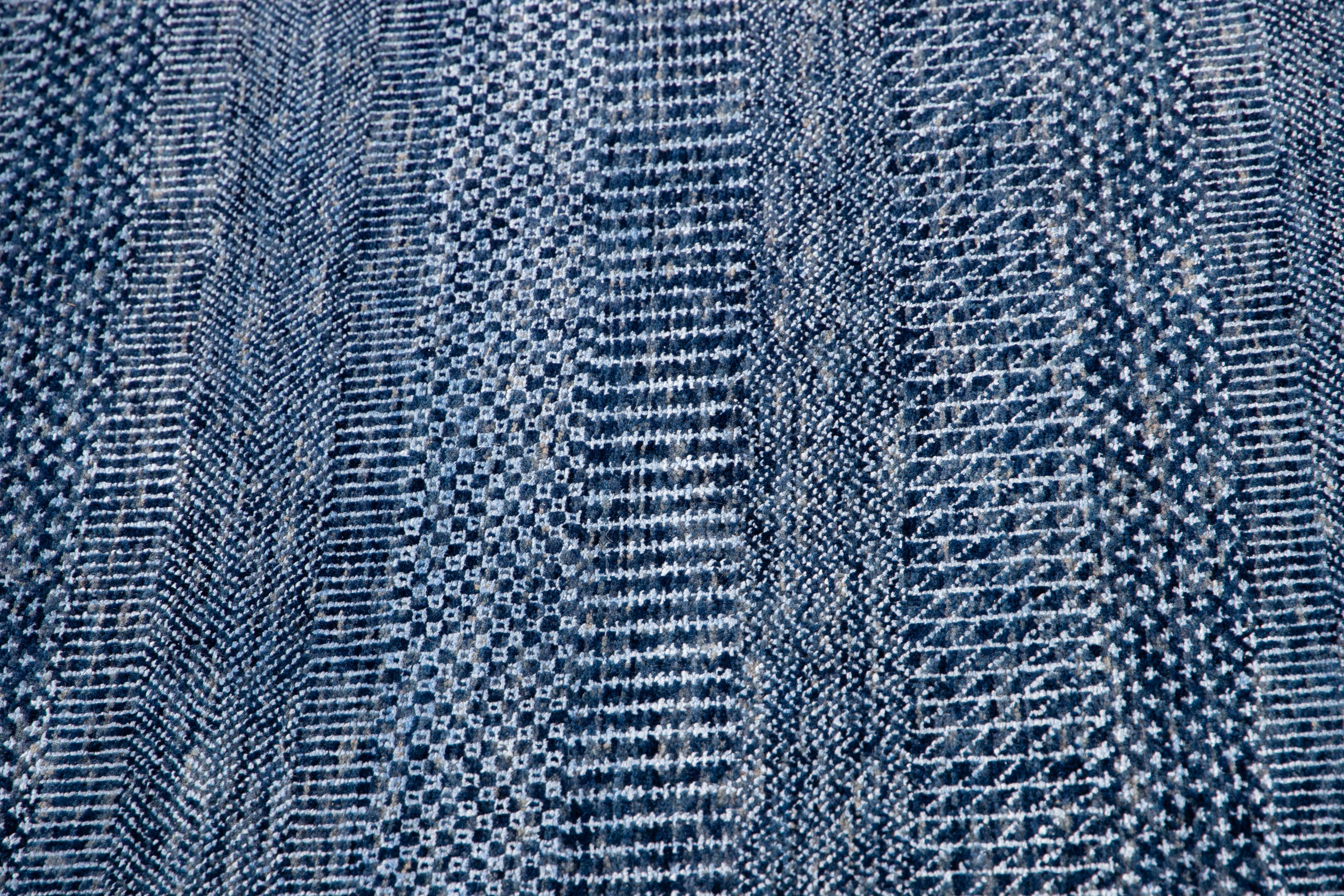21st Century Modern Savannah Wool Round Rug In New Condition For Sale In Norwalk, CT
