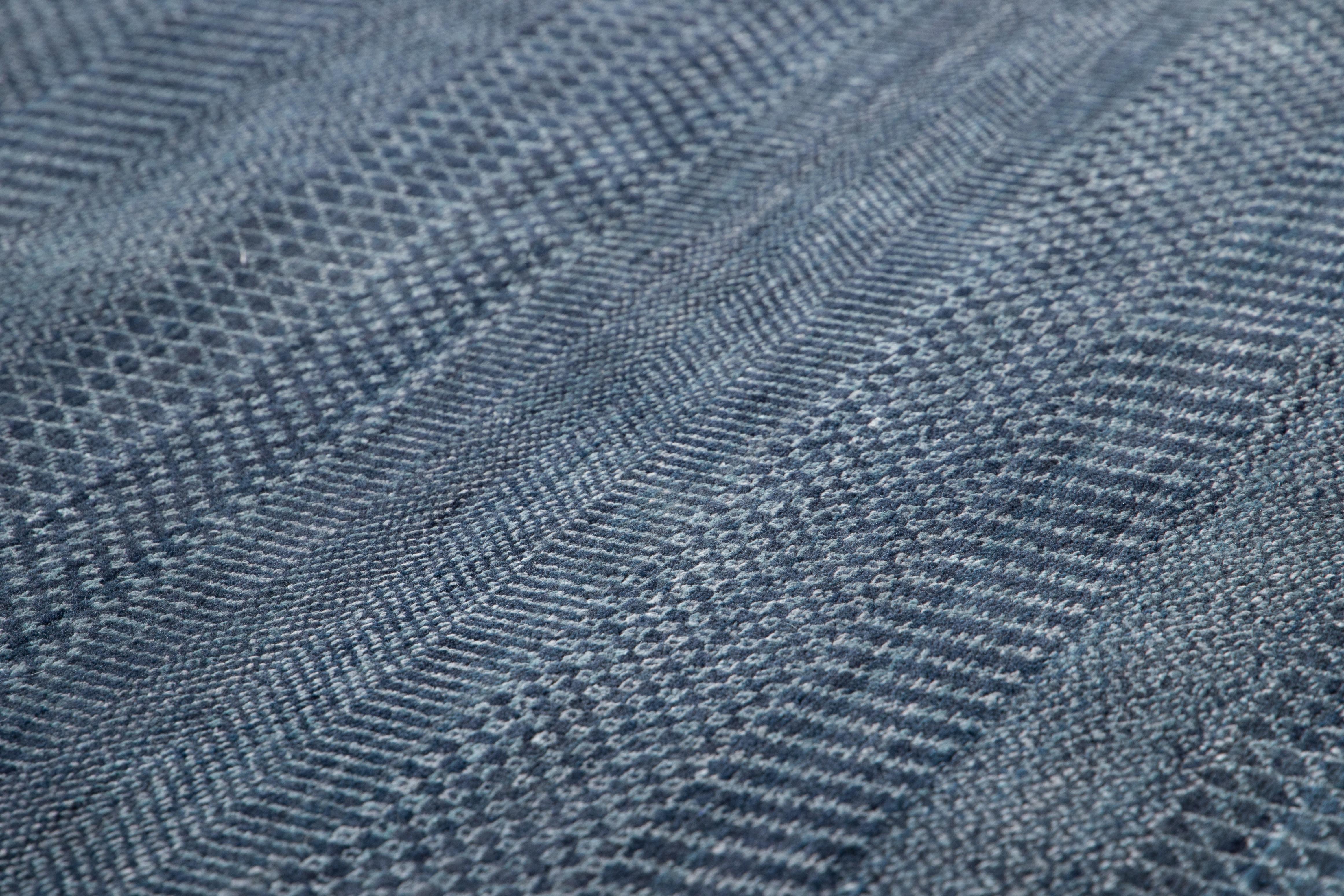 Contemporary 21st Century Modern Savannah Wool Round Rug