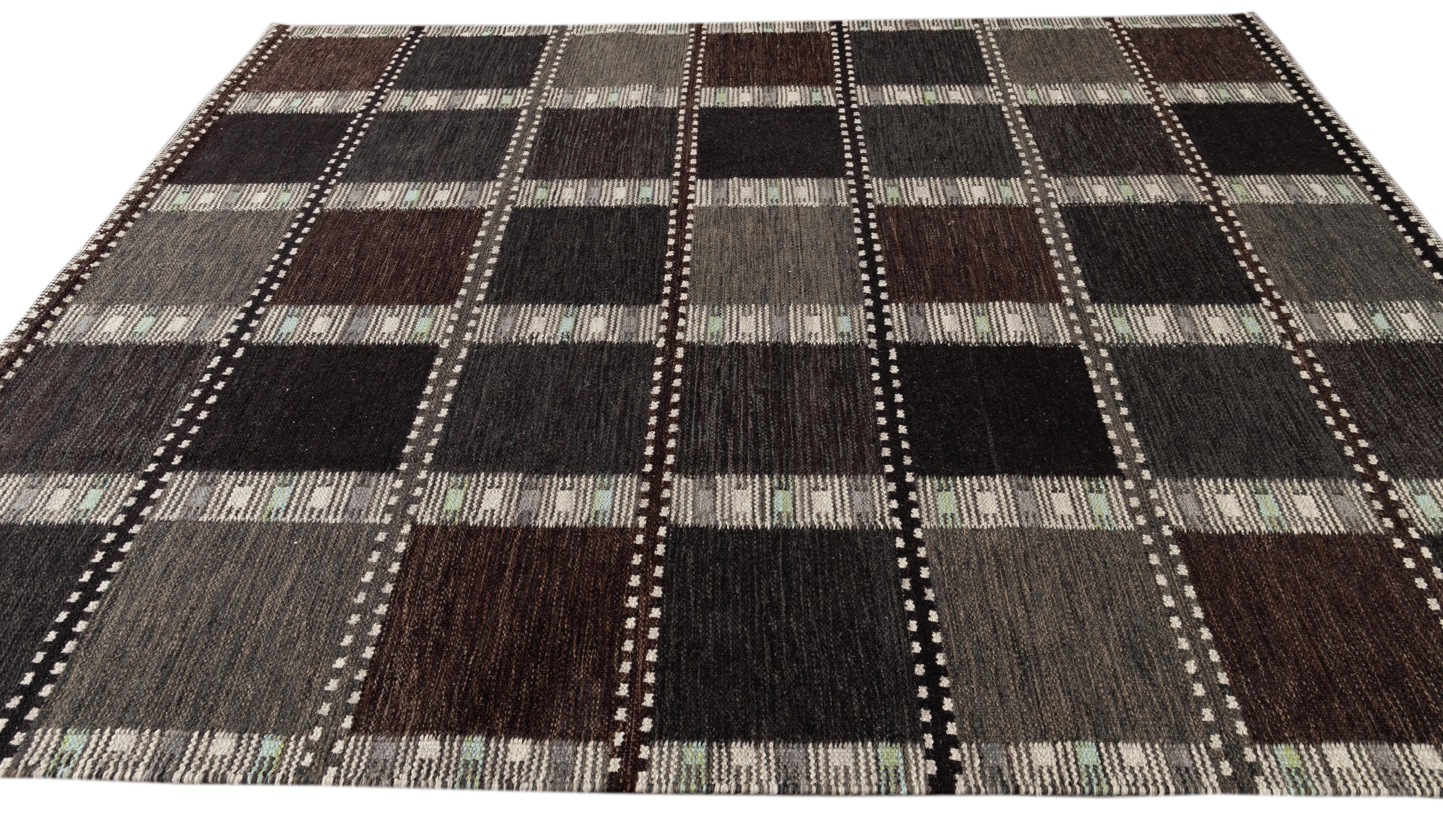 Wool 21st Century Modern Scandinavian-Style Flat-Weave Rug For Sale