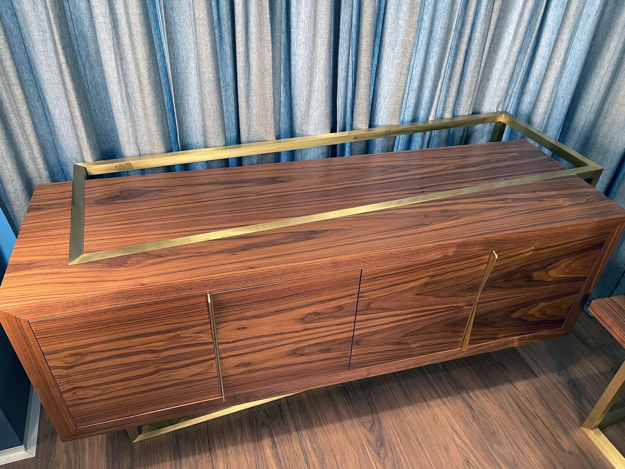 Brushed 21st Century Modern Credenza Sideboard in Walnut and Brass Showroom Sample