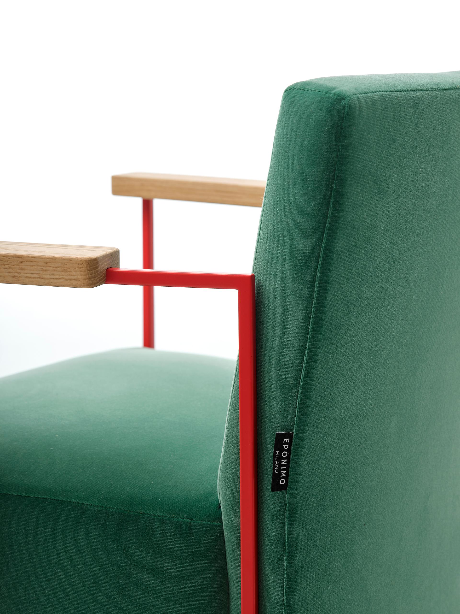 Sillón moderno del siglo XXI en terciopelo de algodón con reposabrazos de roble macizo en venta 2