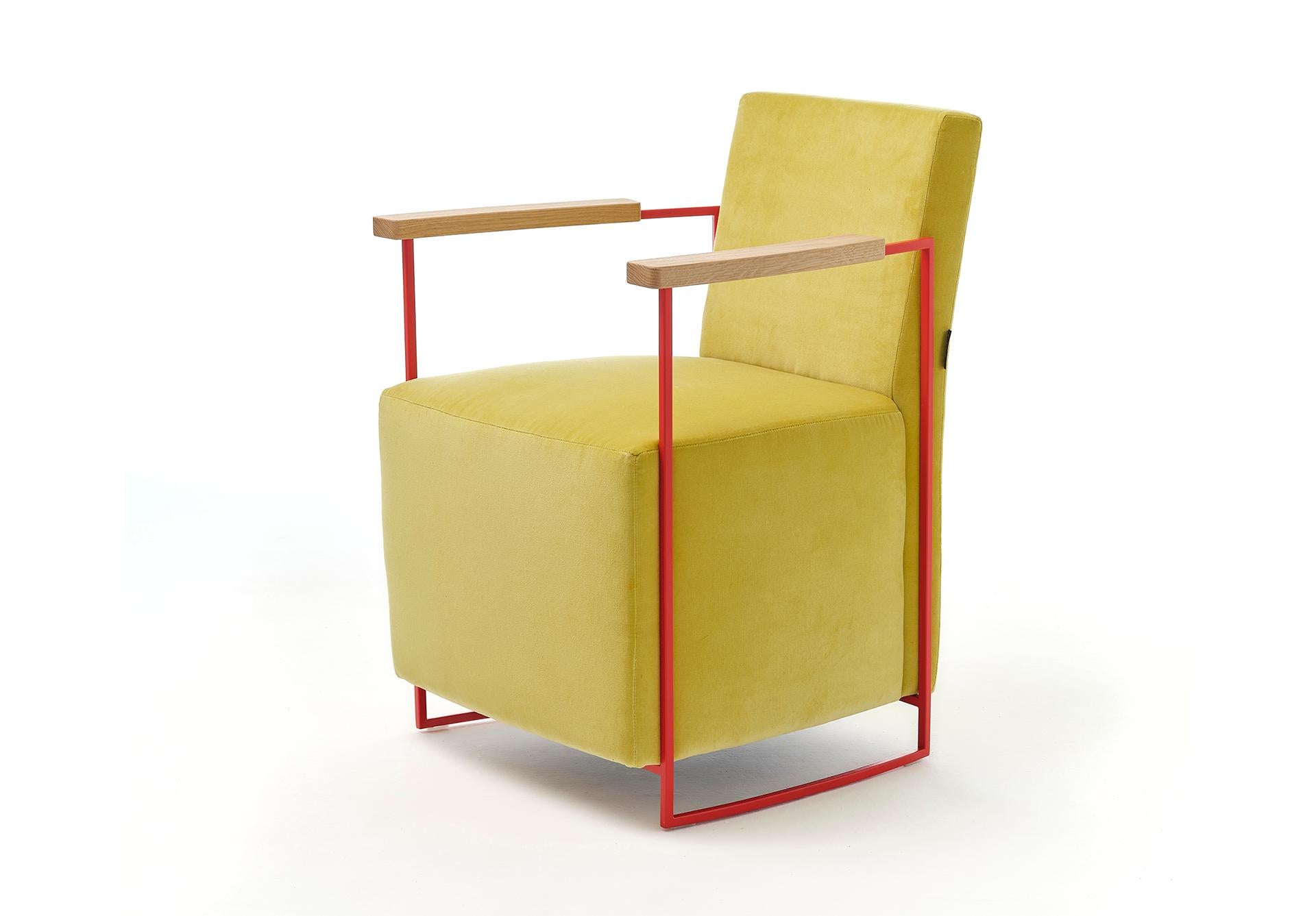 Sillón moderno del siglo XXI en terciopelo de algodón con reposabrazos de roble macizo Recubrimiento de polvo en venta