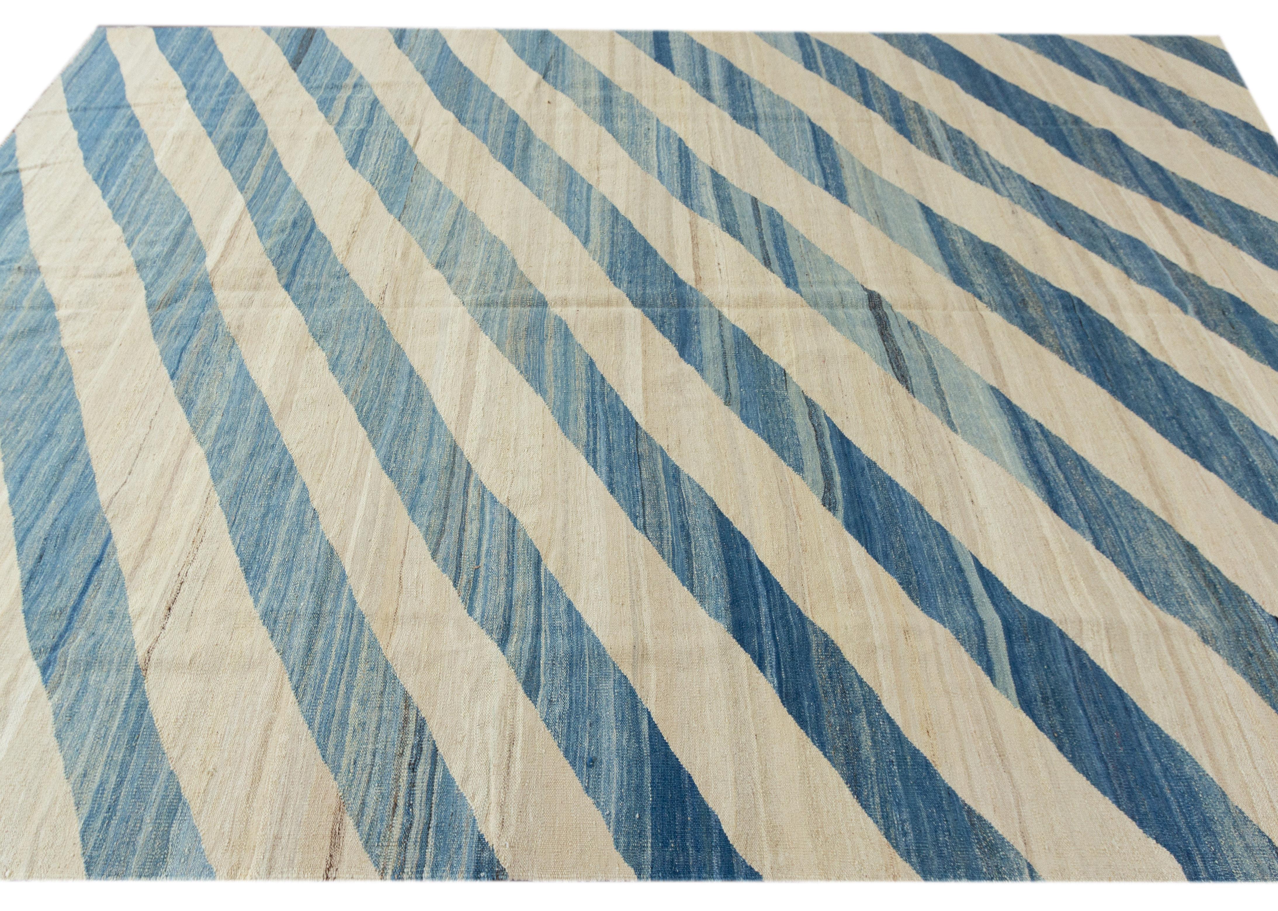 21st Century Modern Striped Flat-Weave Kilim Rug In New Condition In Norwalk, CT