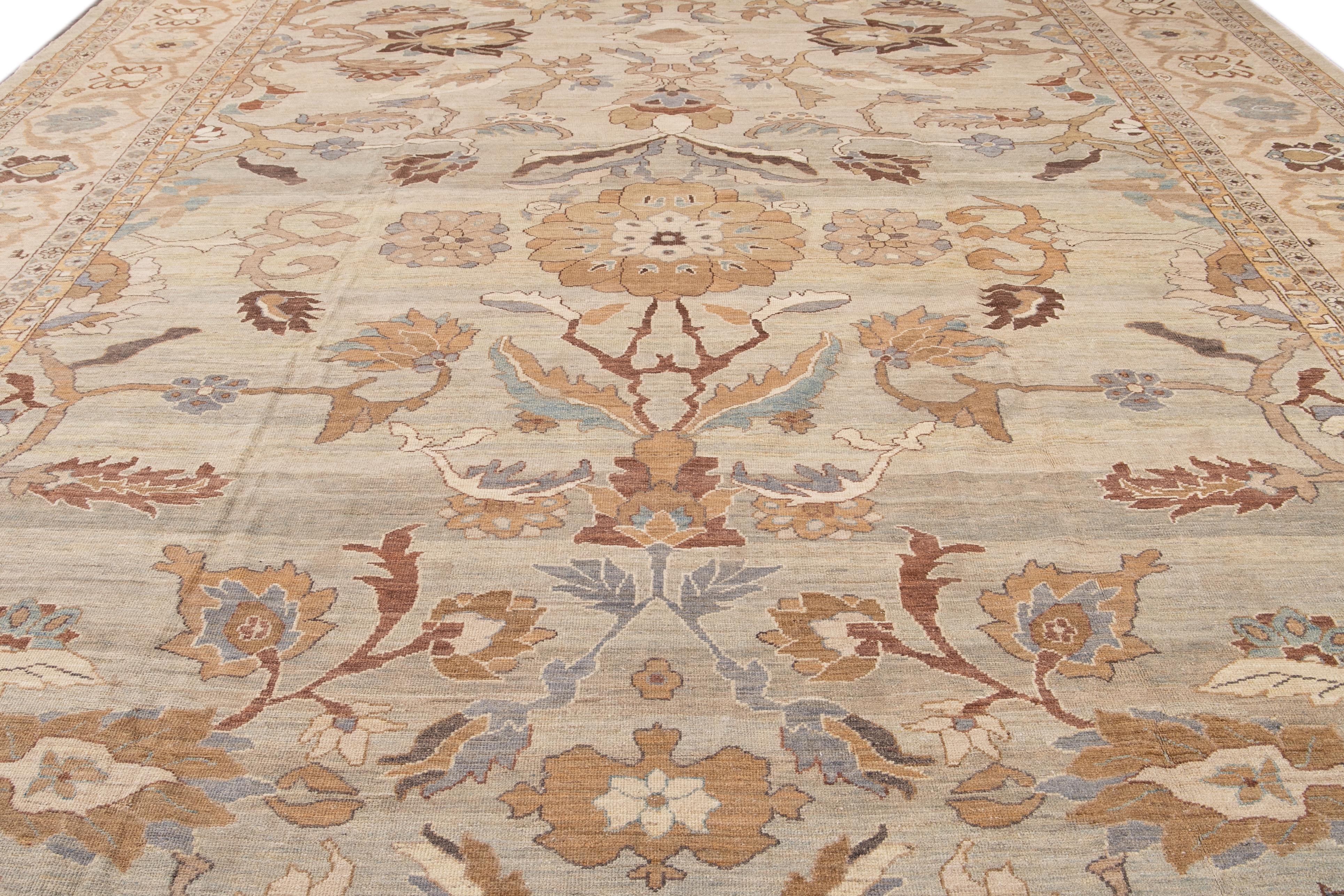 Modern Sultanabad Oversize Handmade Floral Beige And Gray Wool Rug For Sale 3