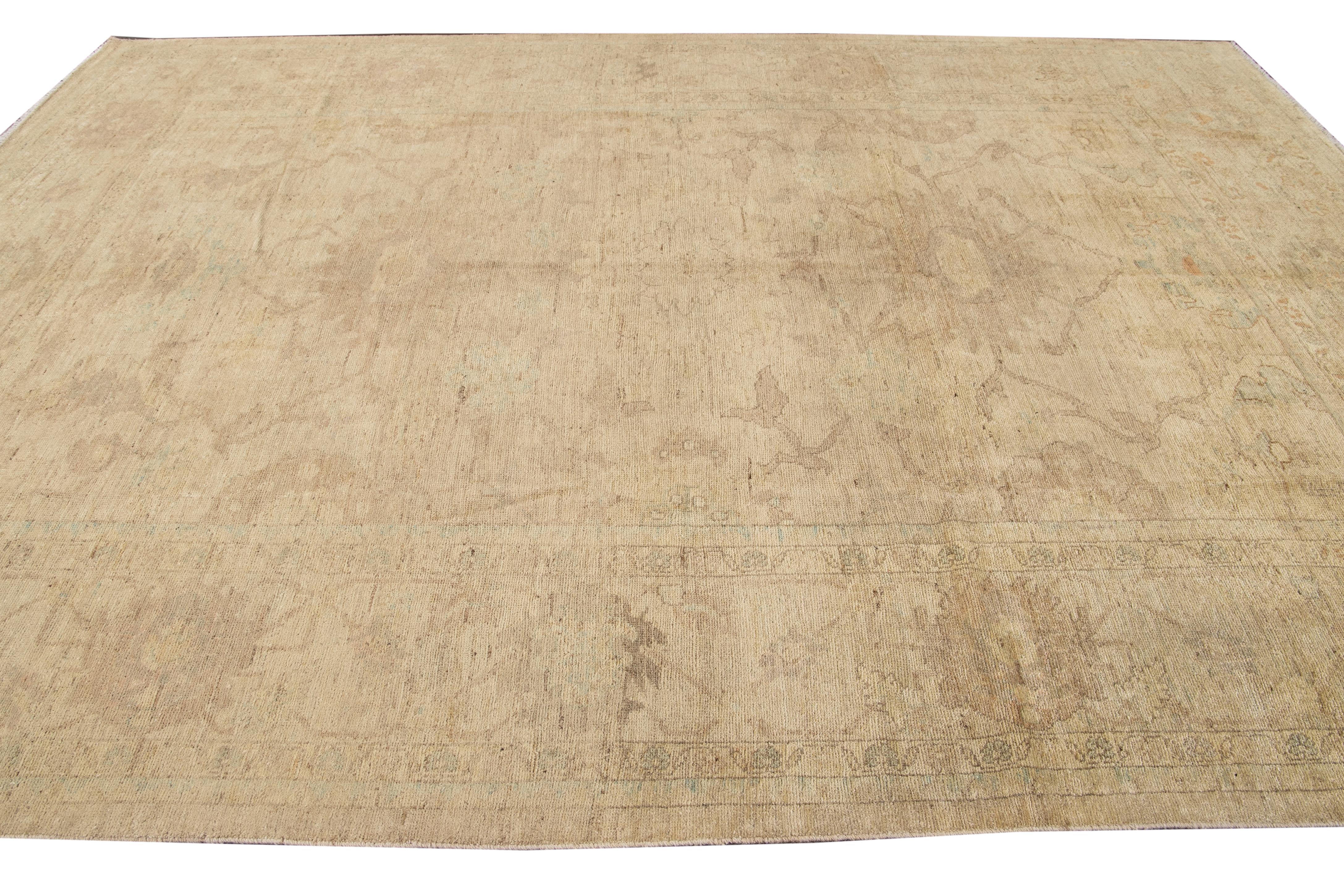 21st Century Modern Sultanabad Rug For Sale 6