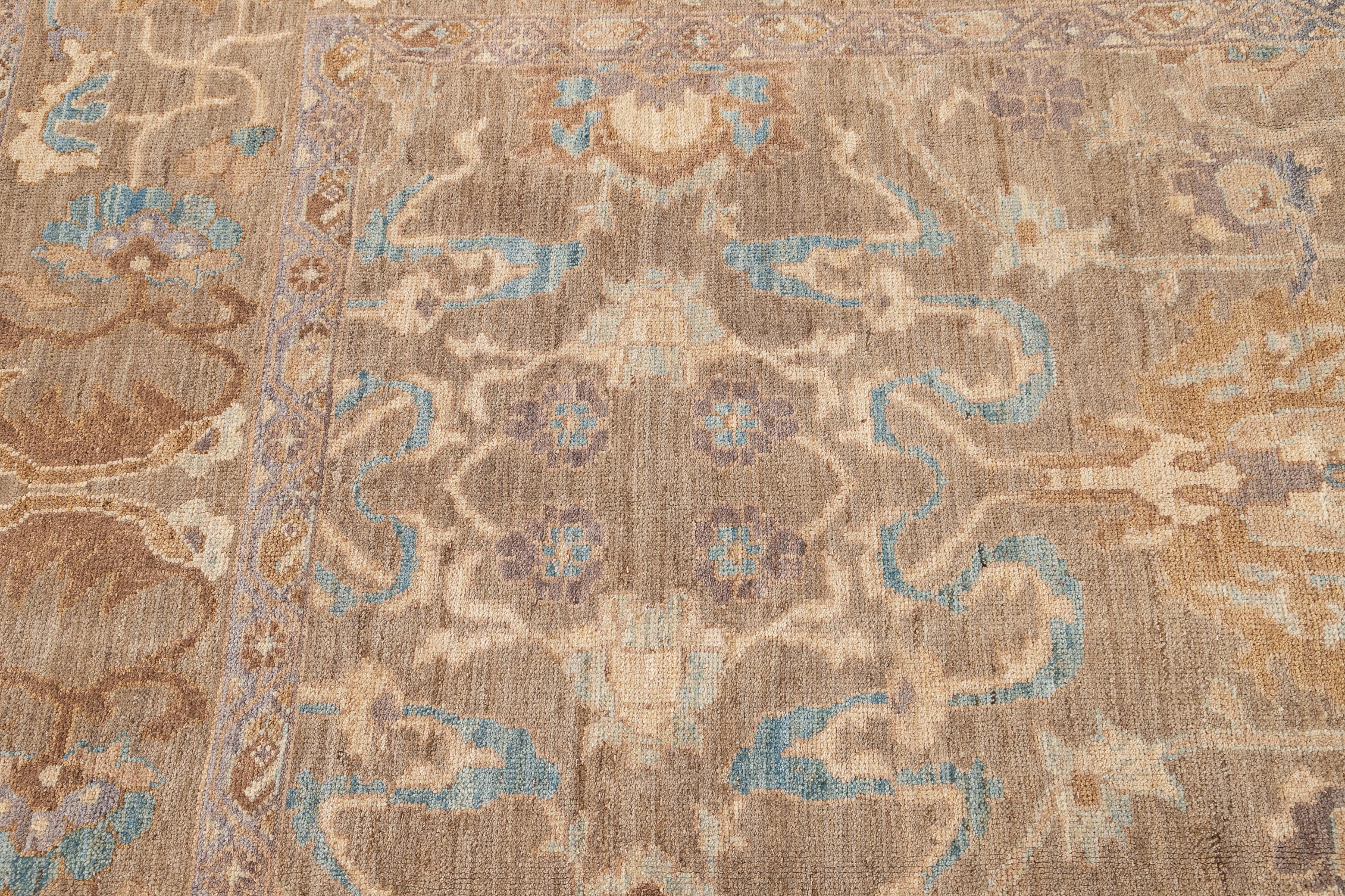 21st Century Modern Sultanabad Rug For Sale 2