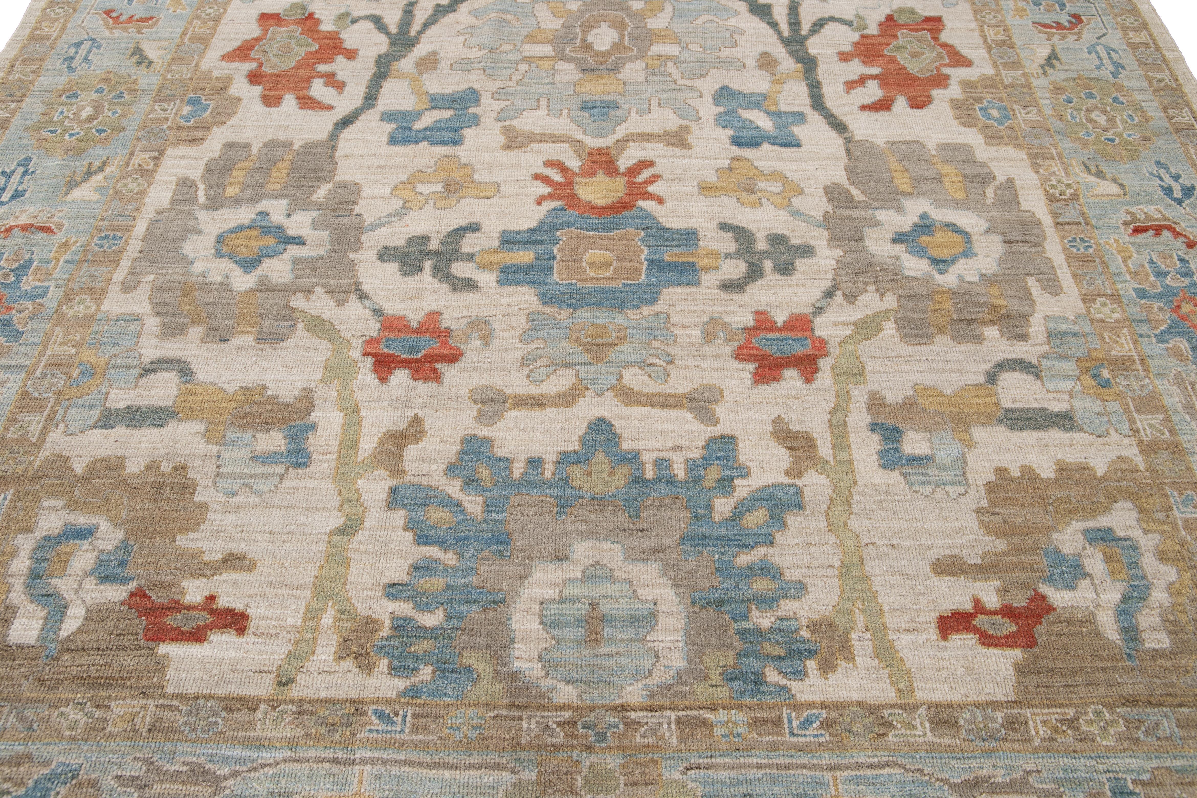21st Century Modern Sultanabad Wool Rug For Sale 5