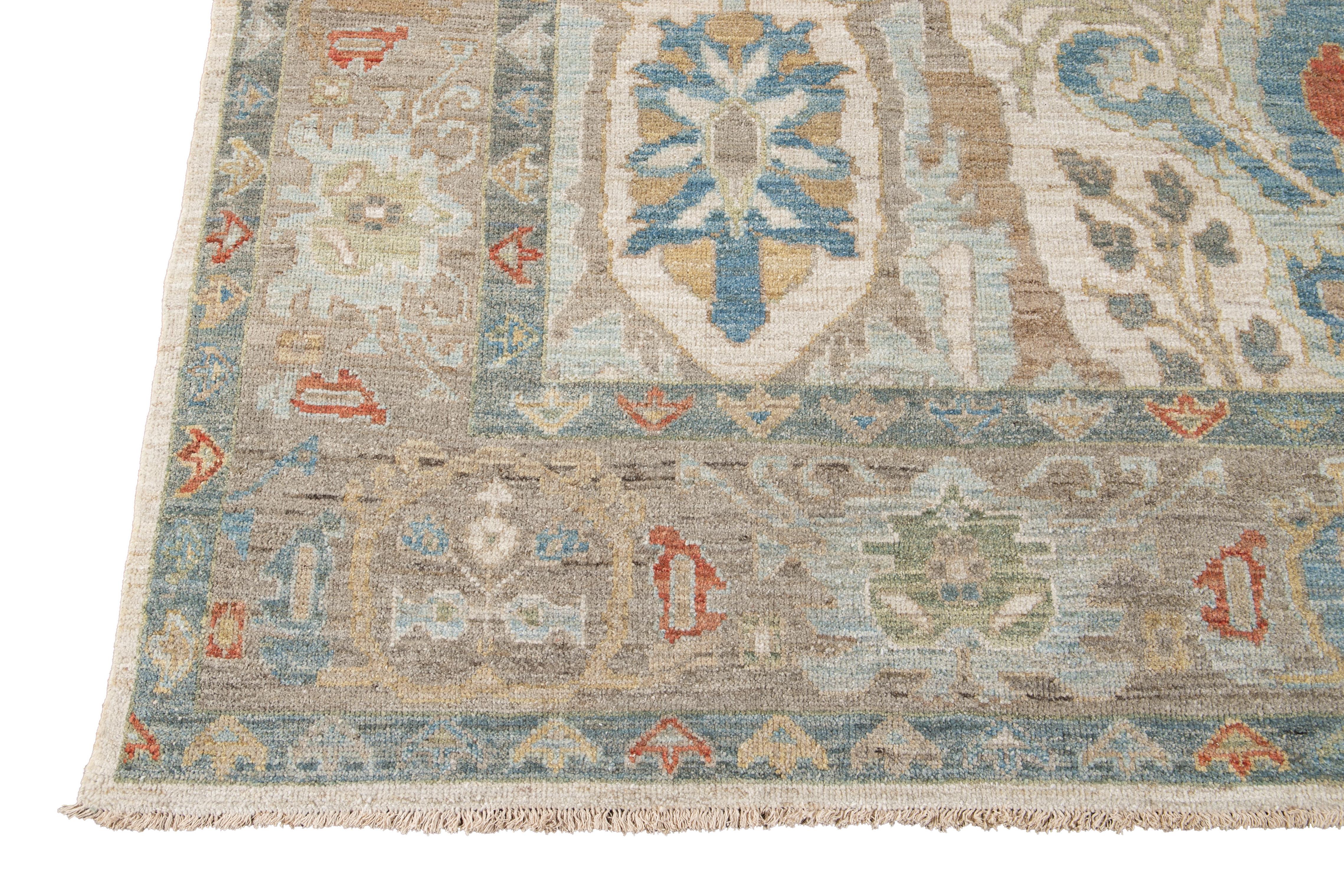 21st Century Modern Sultanabad Wool Rug For Sale 4