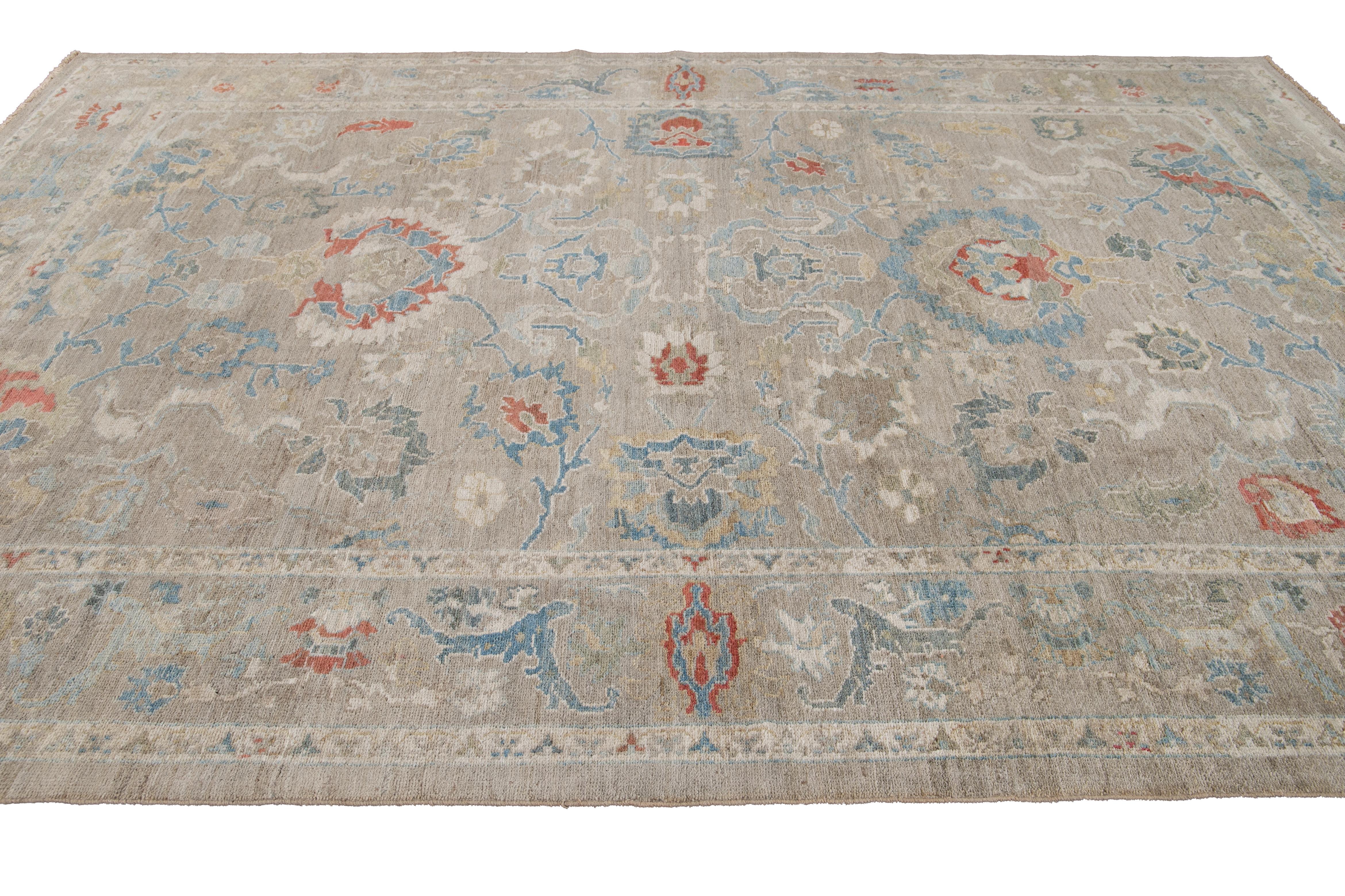 21st Century Modern Sultanabad Wool Rug For Sale 8