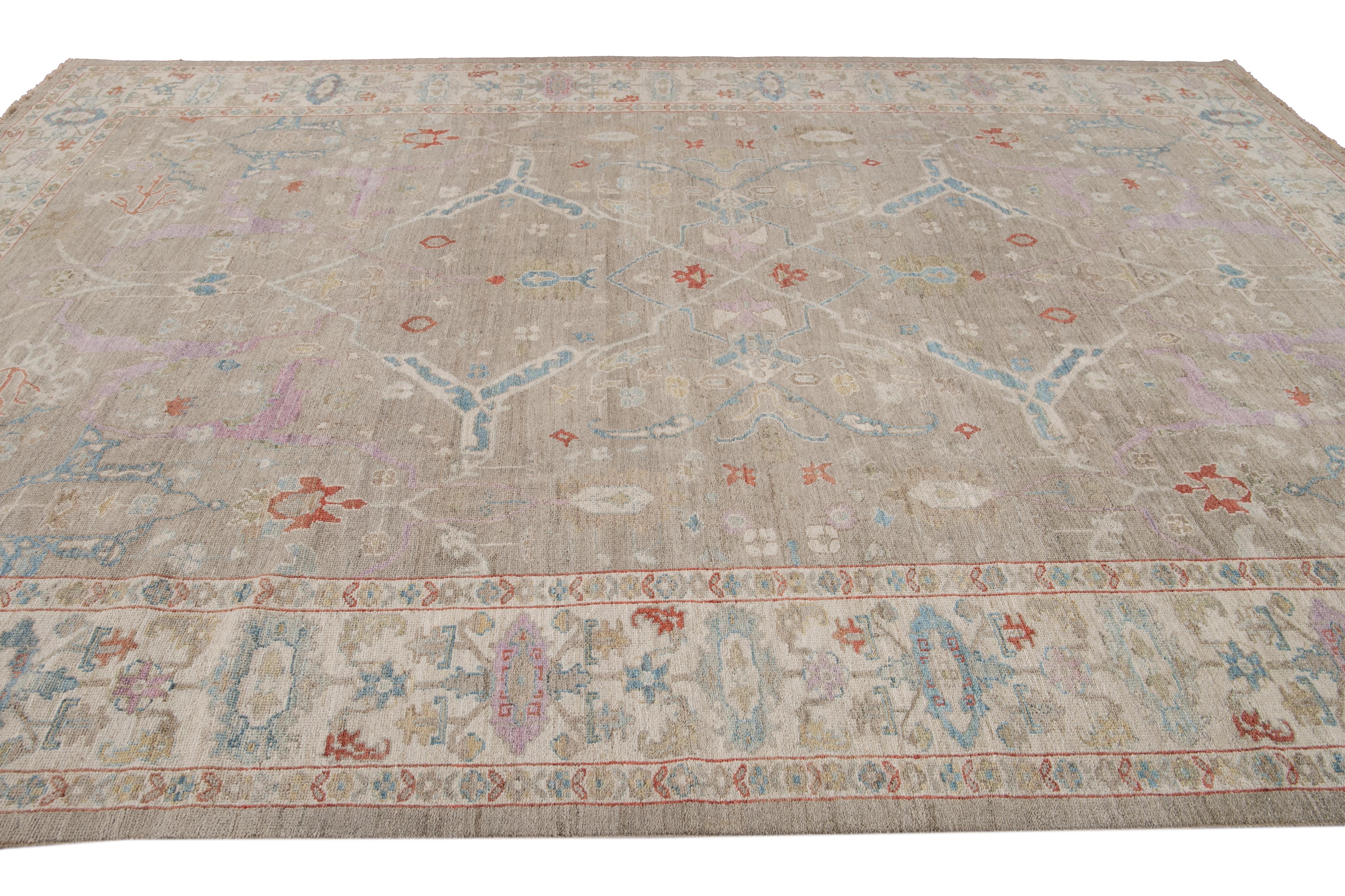 21st Century Modern Sultanabad Wool Rug For Sale 9