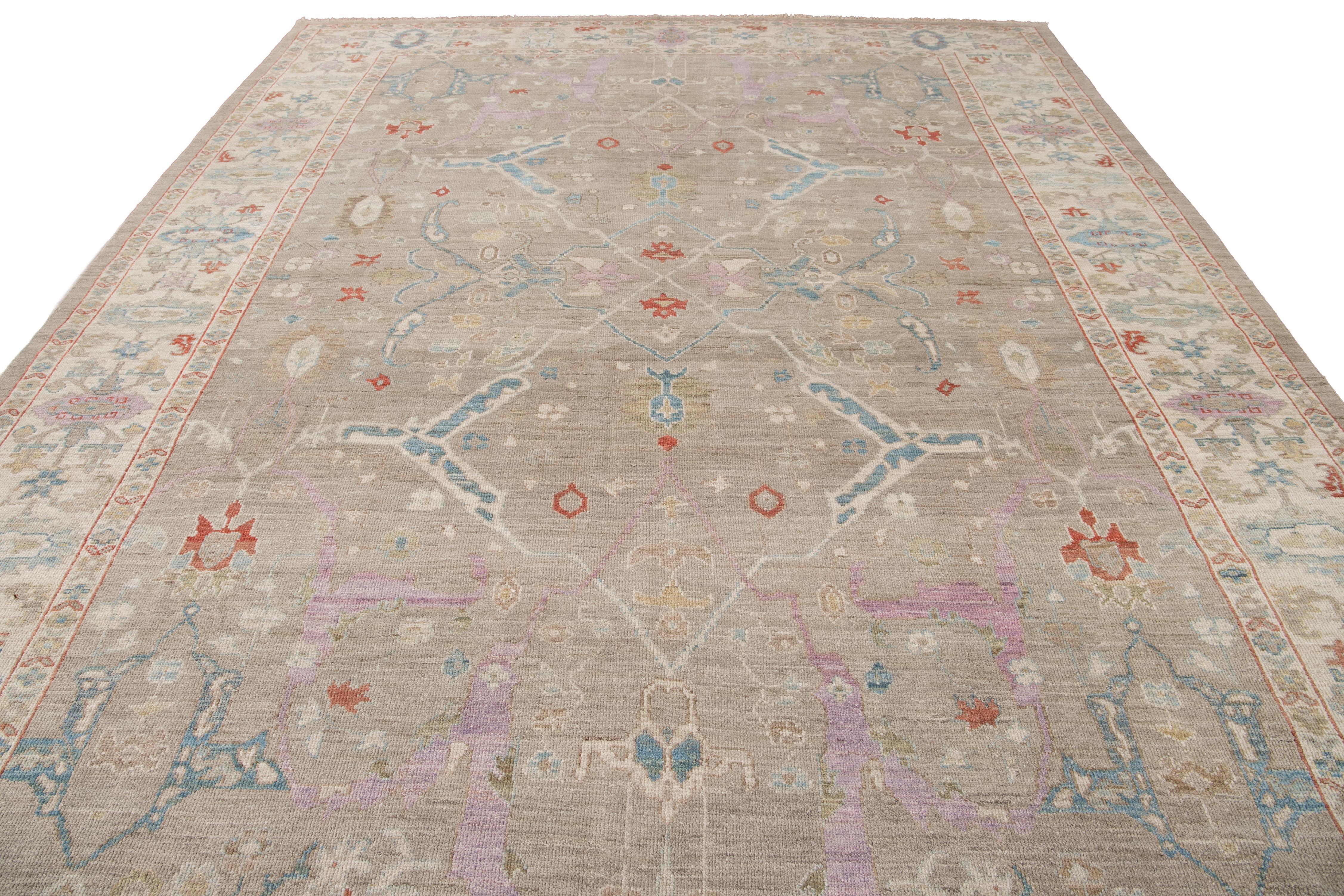 21st Century Modern Sultanabad Wool Rug For Sale 10