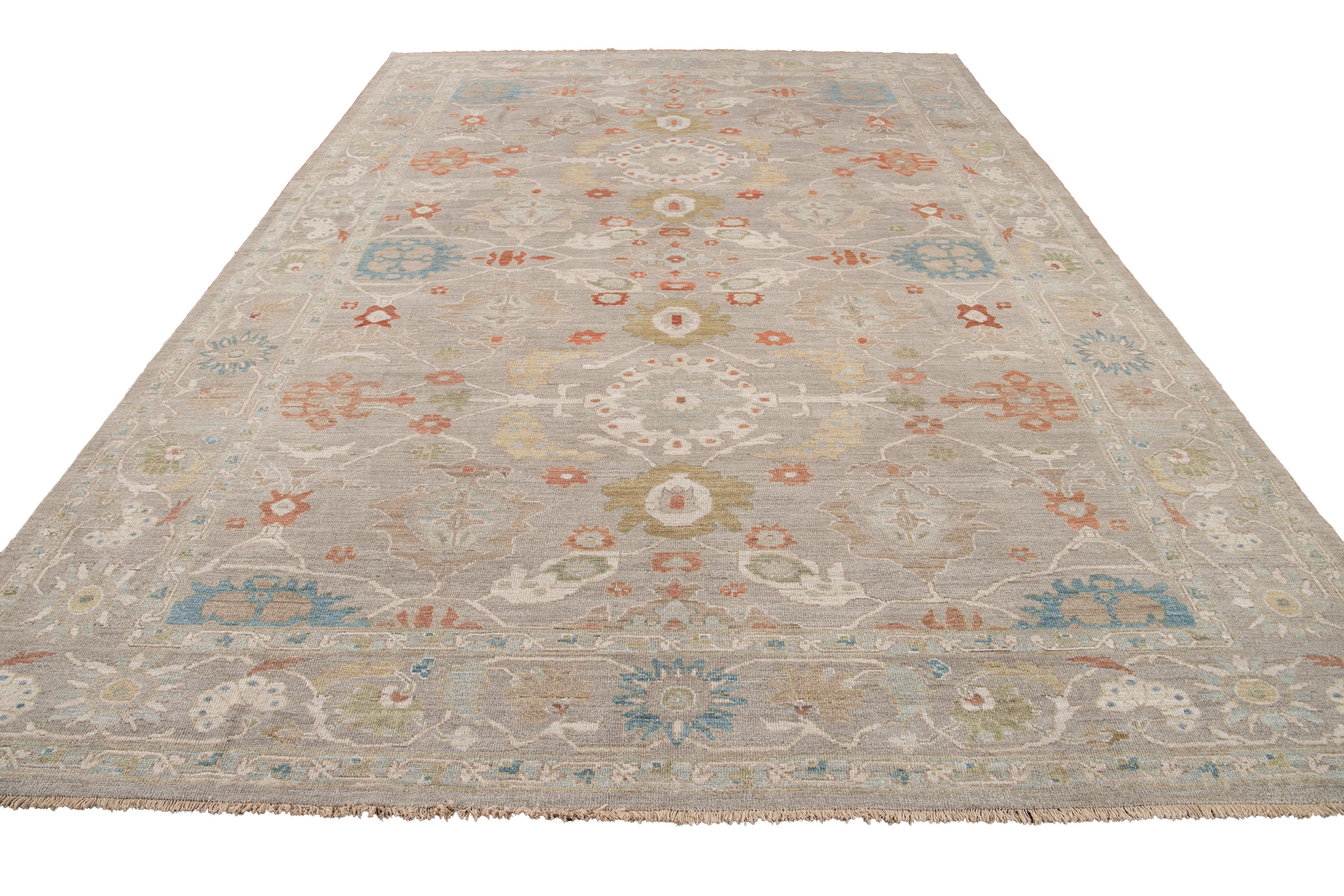 21st Century Modern Sultanabad Wool Rug For Sale 12