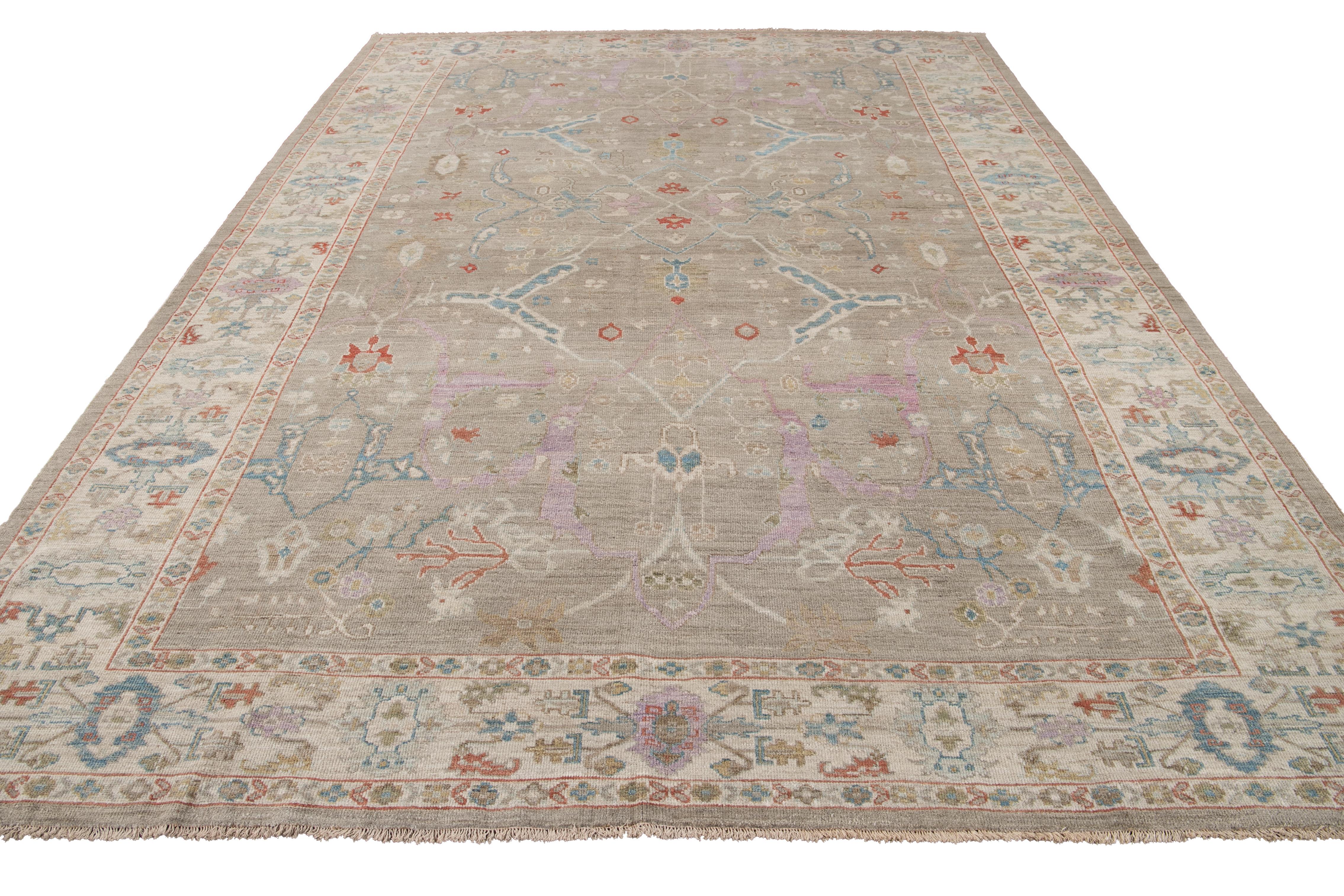 21st Century Modern Sultanabad Wool Rug For Sale 13