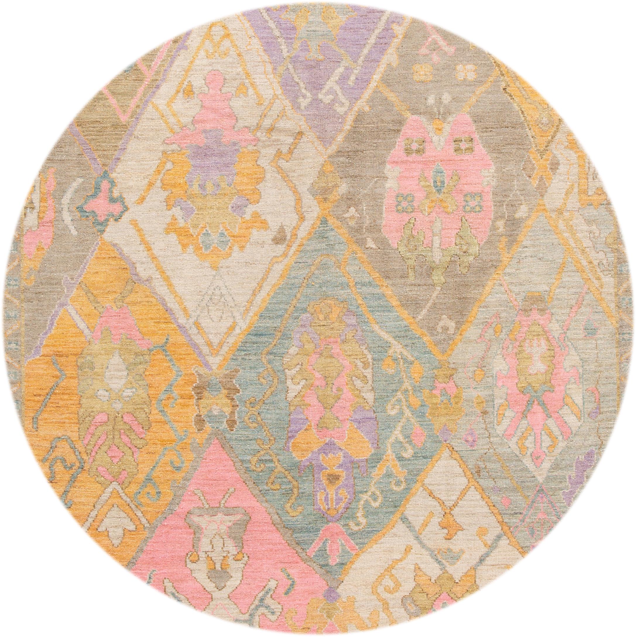 Beautiful contemporary Persian Sultanabad rug, hand knotted wool with a multi-color field in an 