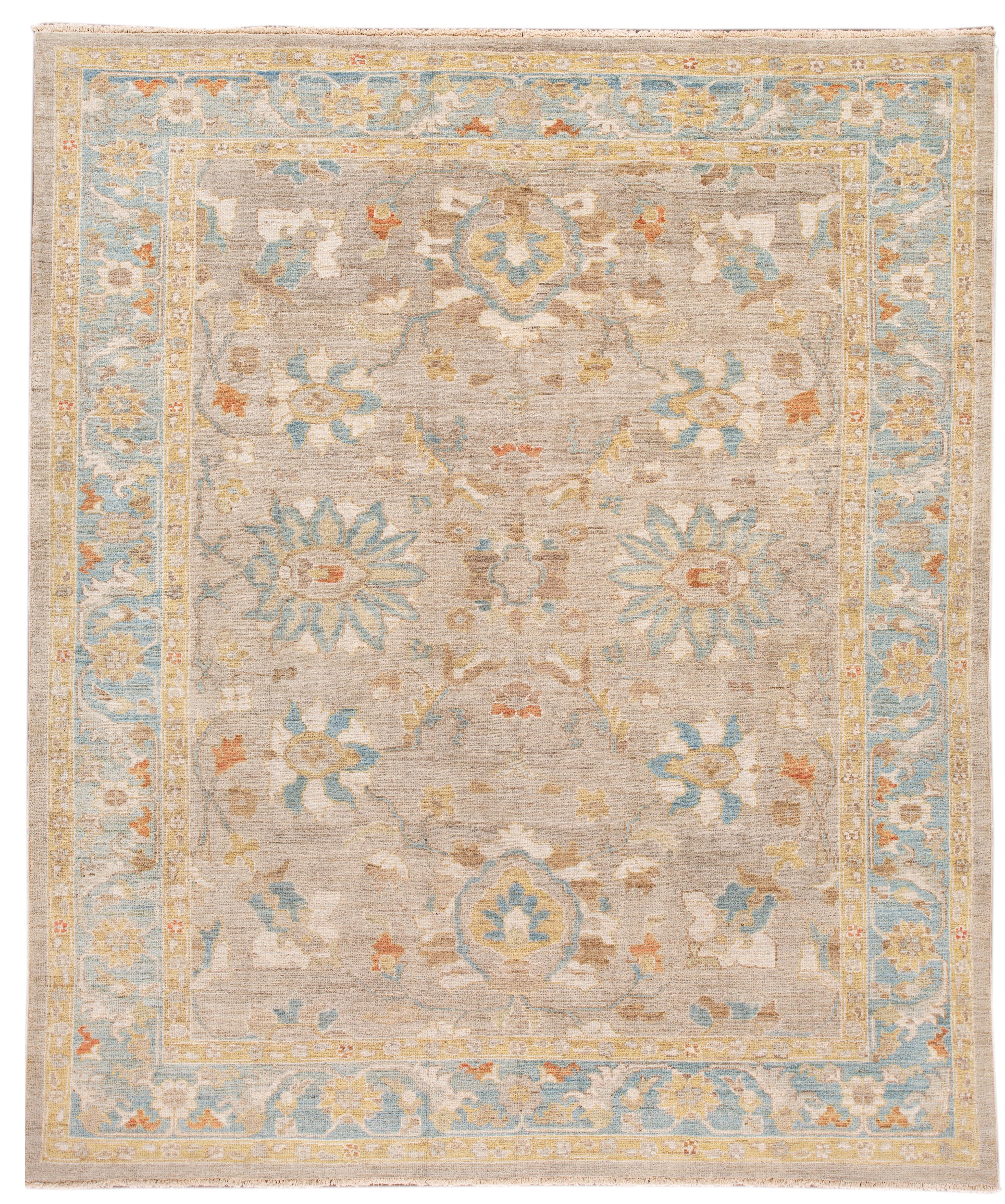 Persian 21st Century Modern Sultanabad Wool Rug For Sale