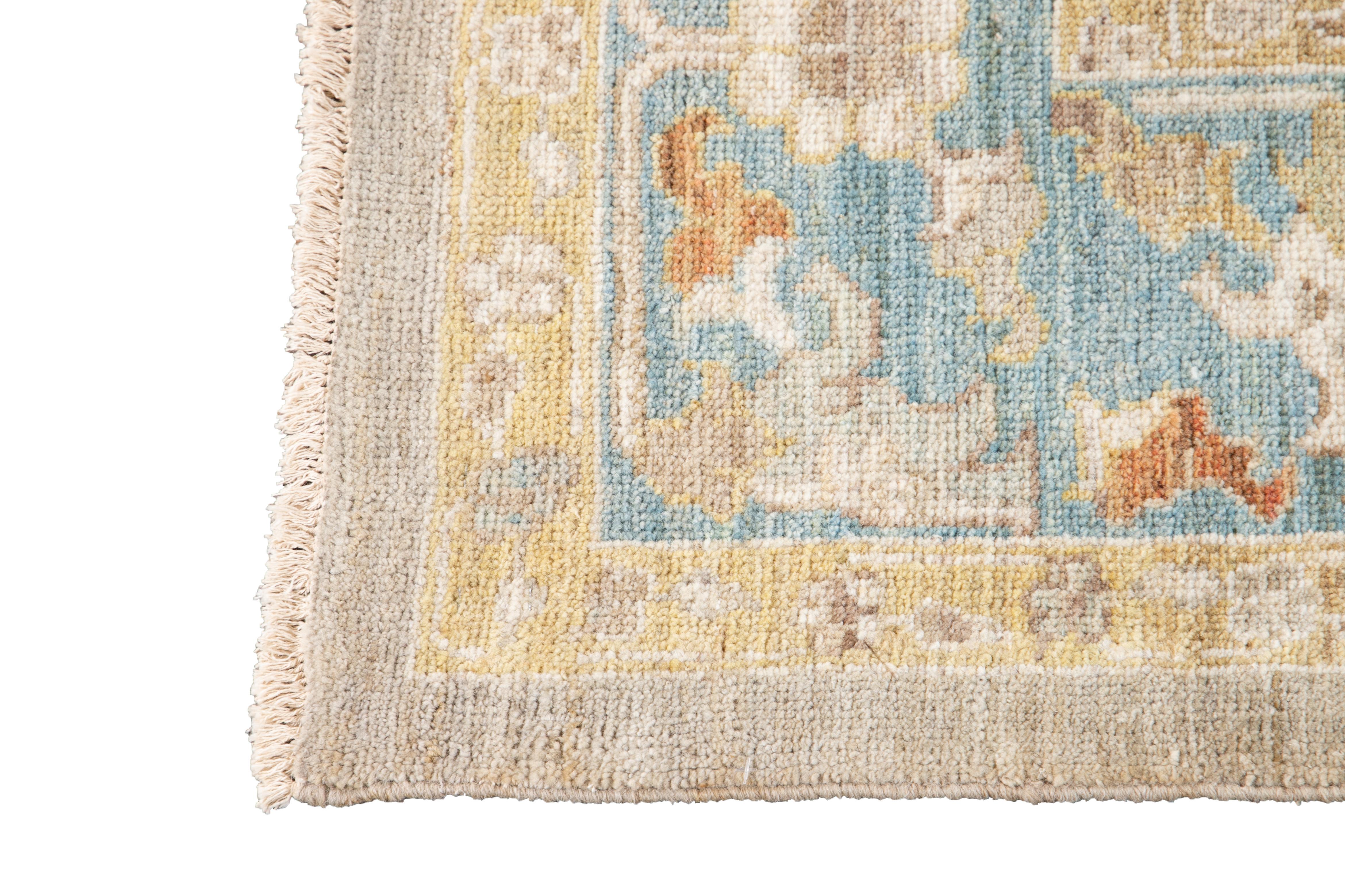 21st Century Modern Sultanabad Wool Rug In New Condition For Sale In Norwalk, CT