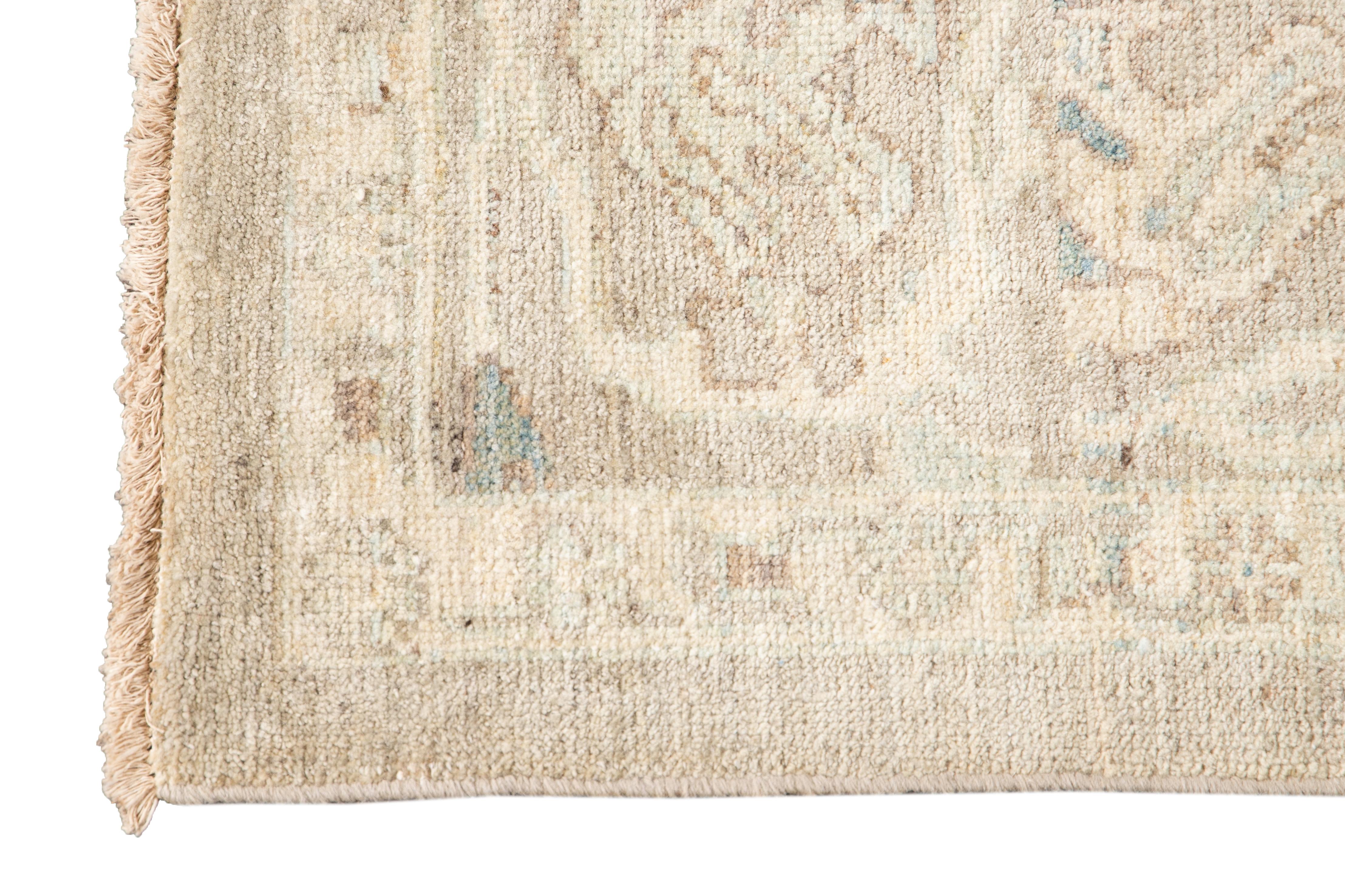 21st Century Modern Sultanabad Wool Rug For Sale 1