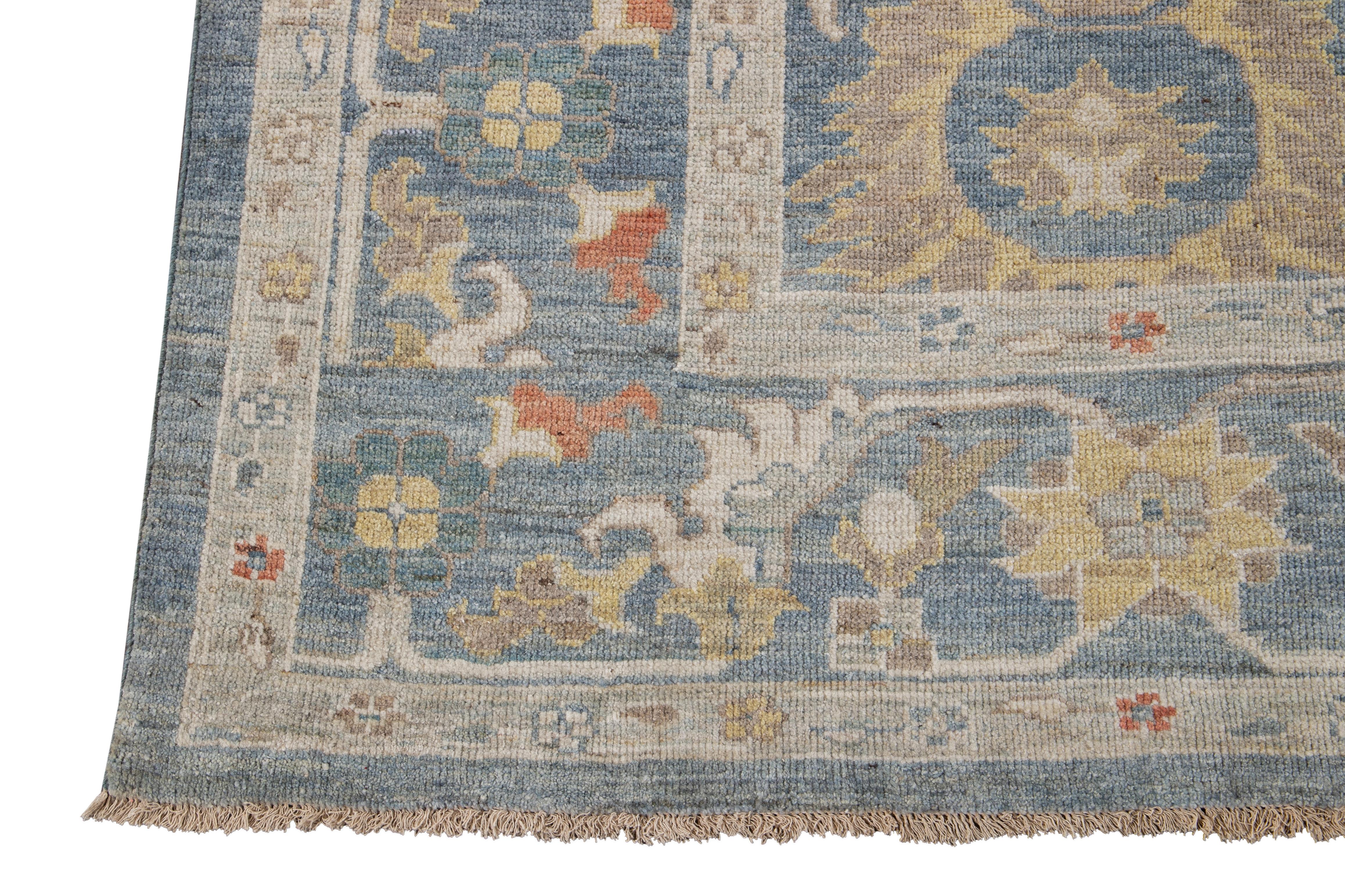 21st Century Modern Sultanabad Wool Rug For Sale 3