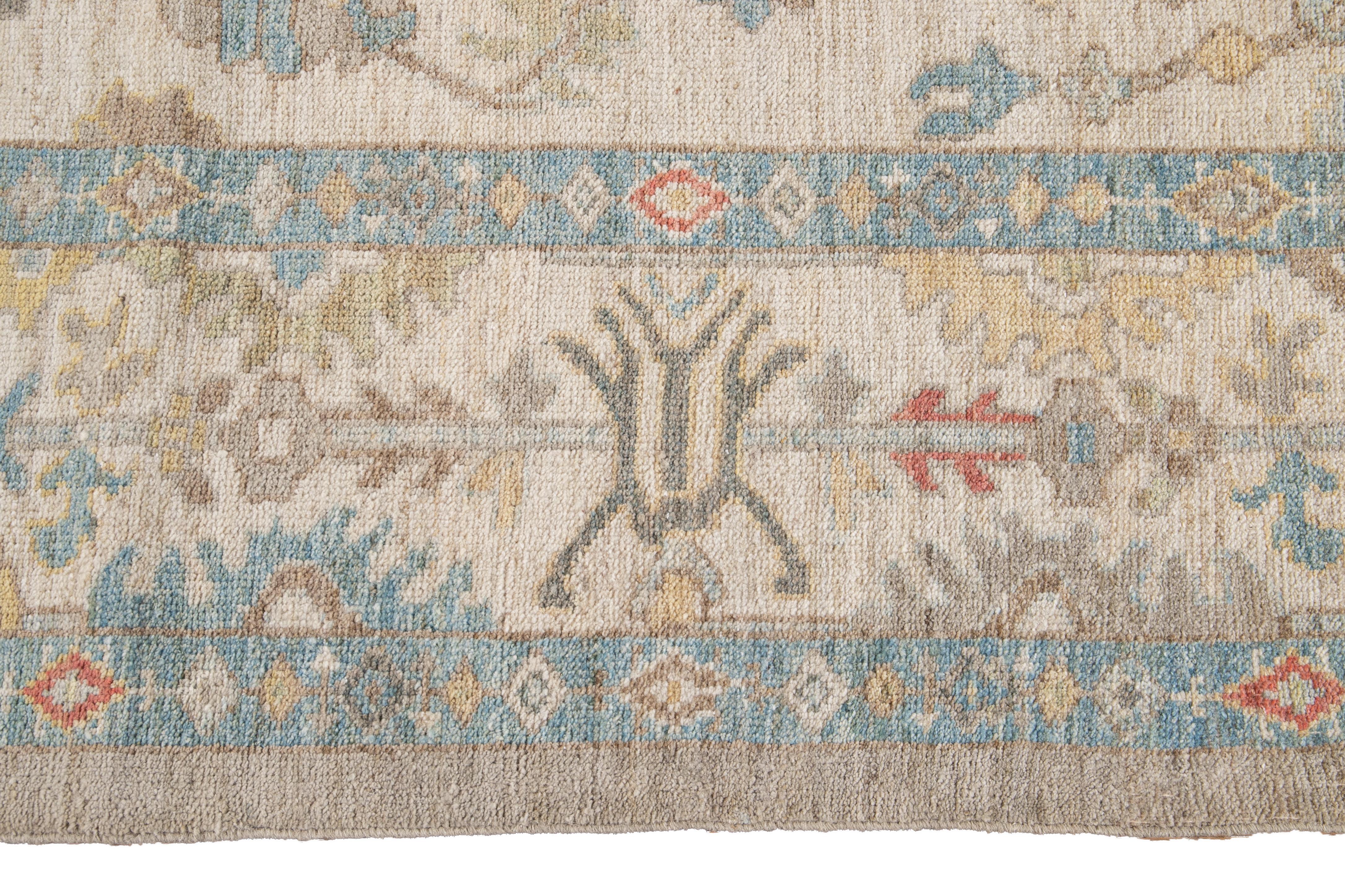 21st Century Modern Sultanabad Wool Rug For Sale 2