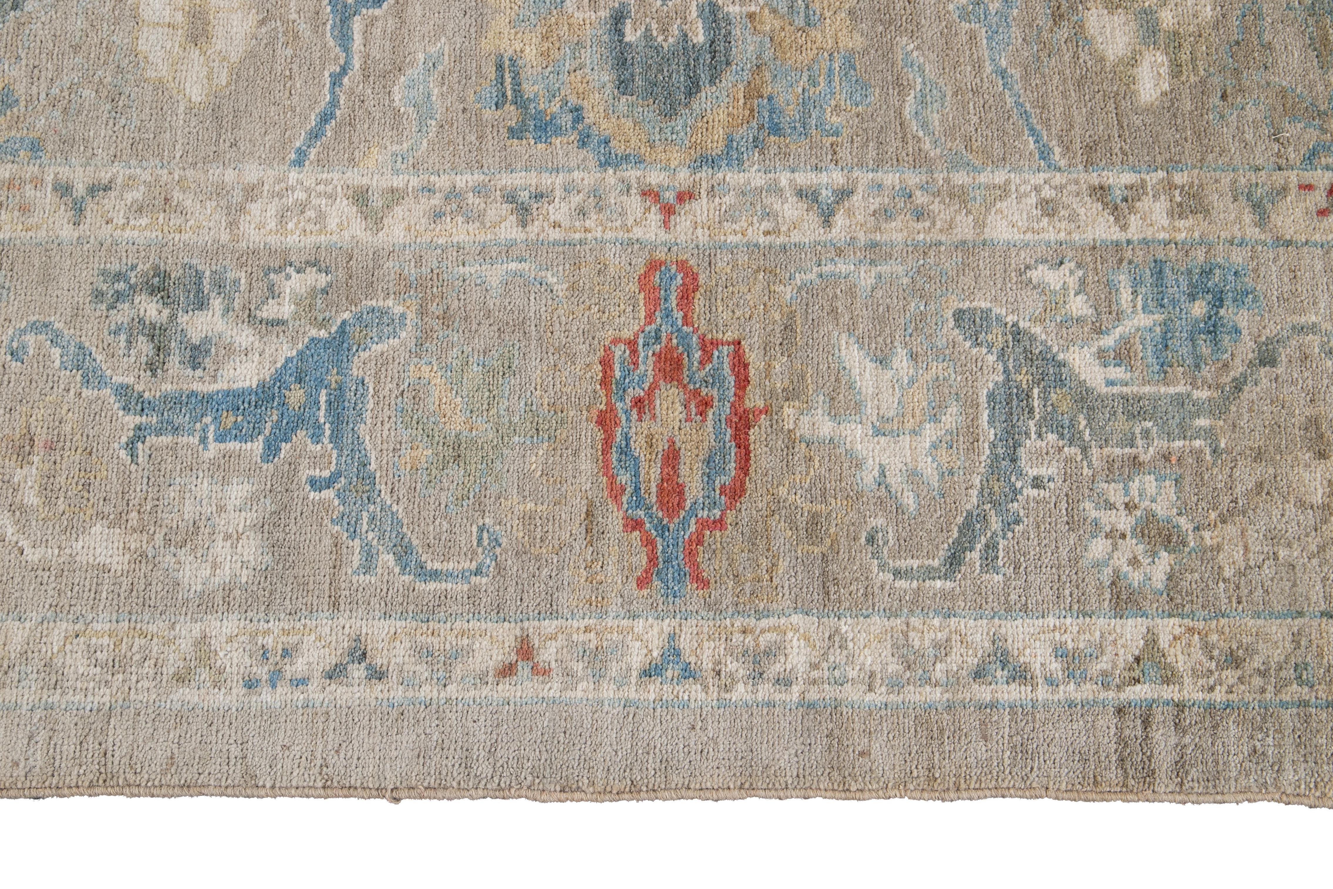 21st Century Modern Sultanabad Wool Rug For Sale 2