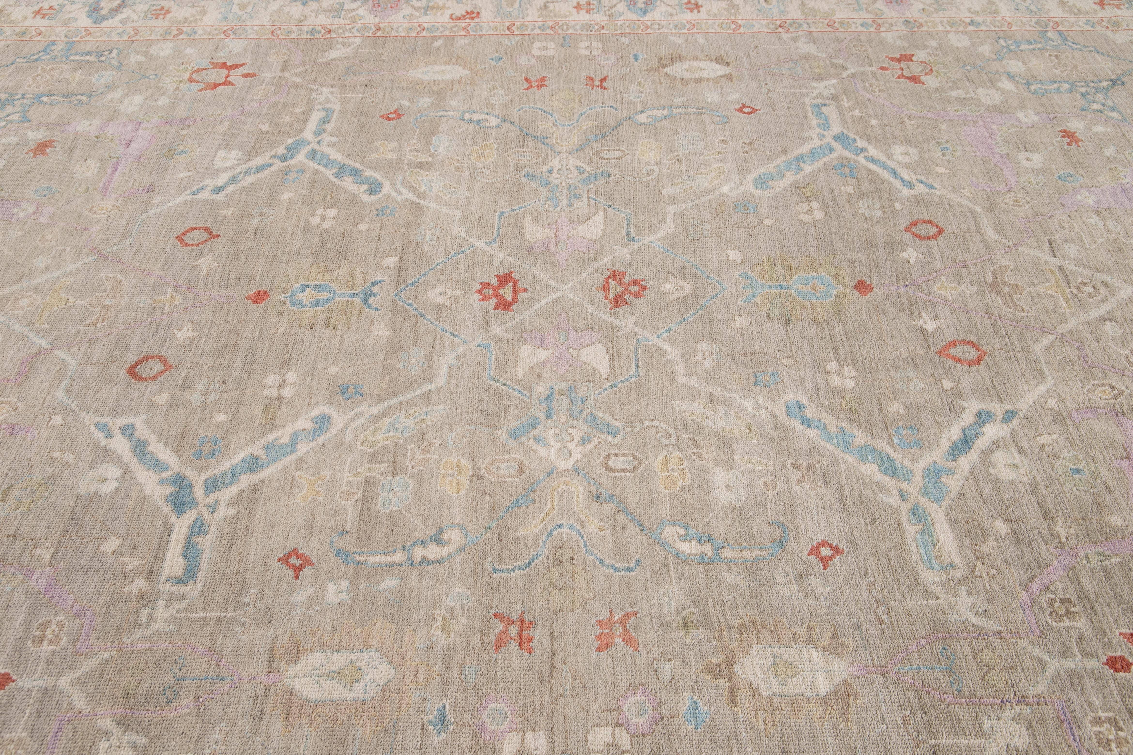 21st Century Modern Sultanabad Wool Rug For Sale 3