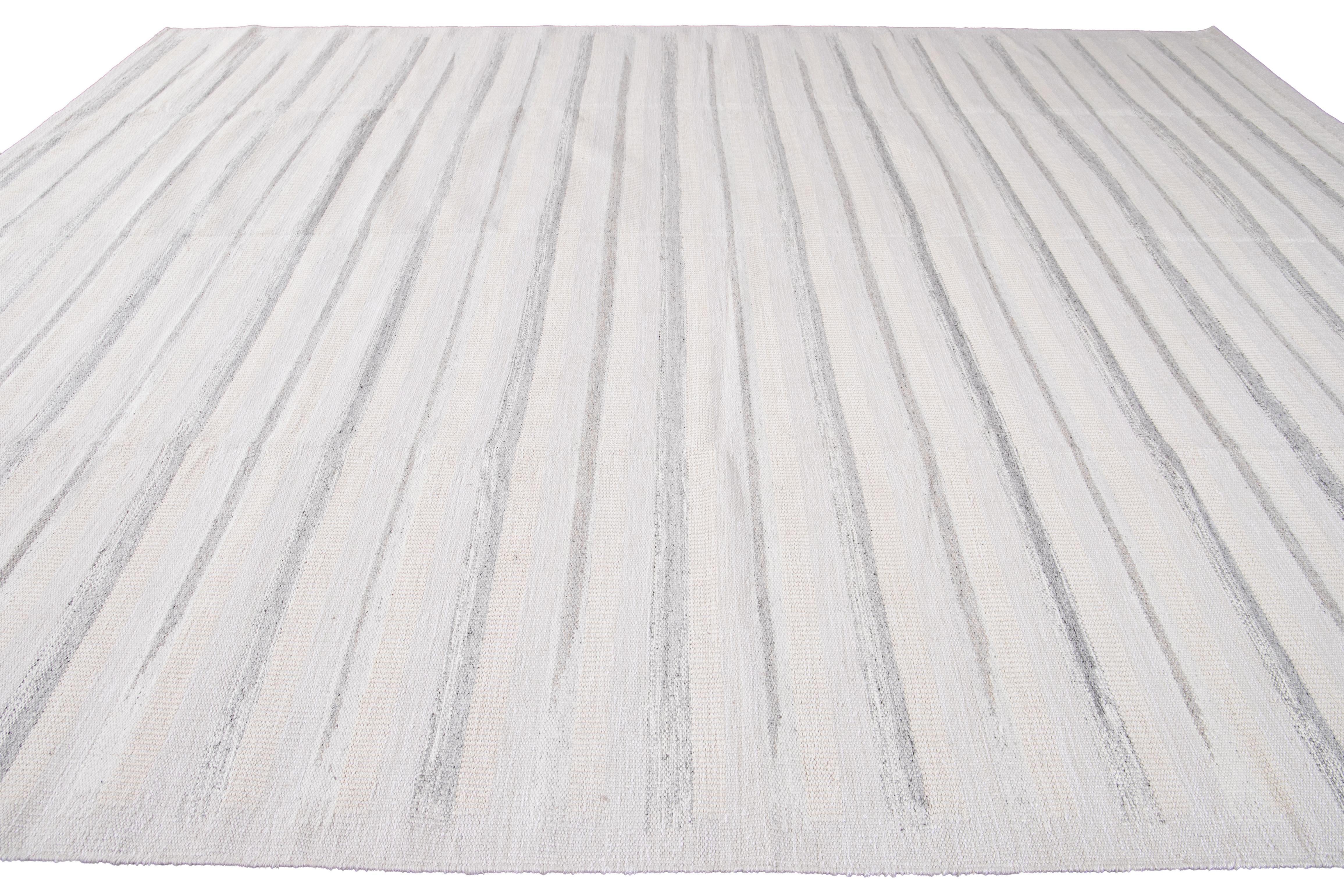 21st Century Modern Swedish Style Ivory Wool Rug For Sale 5