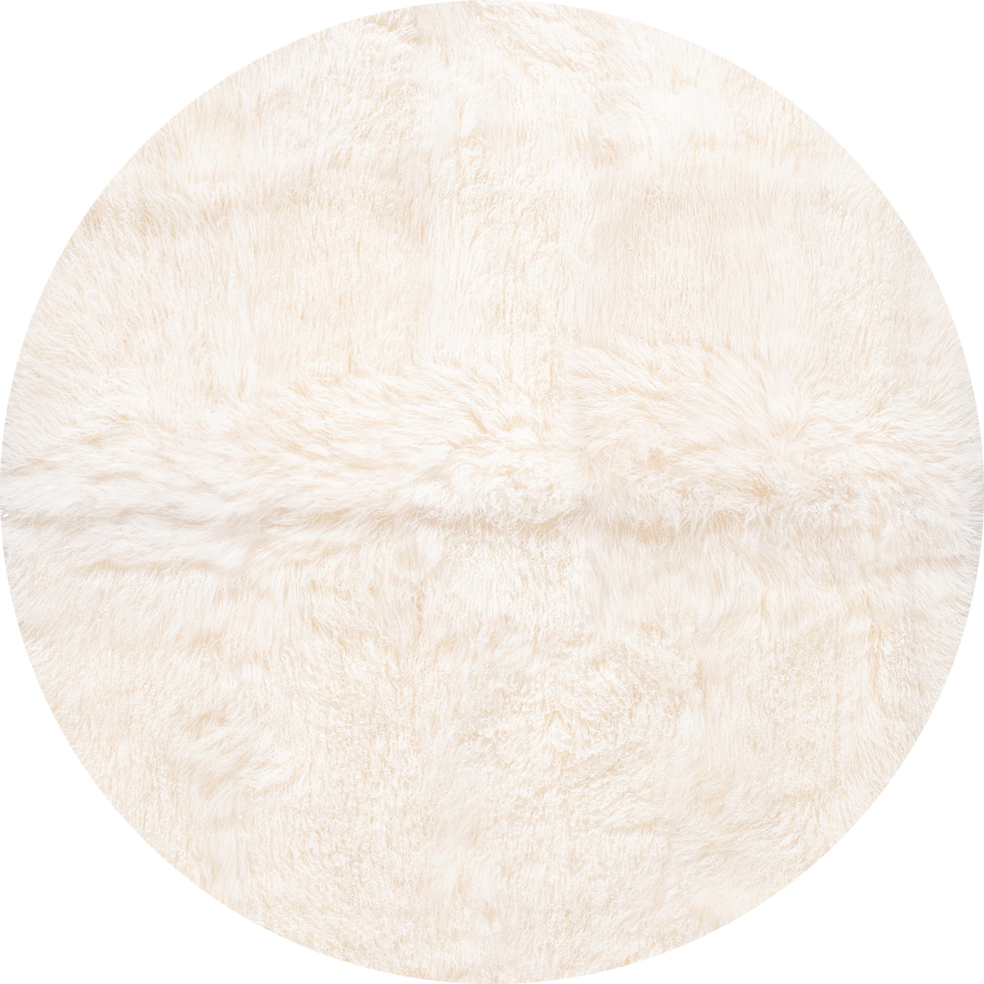 21st century modern Tibetan Mohair rug with an all-over natural design.
This rug measures: 6' x 9'.