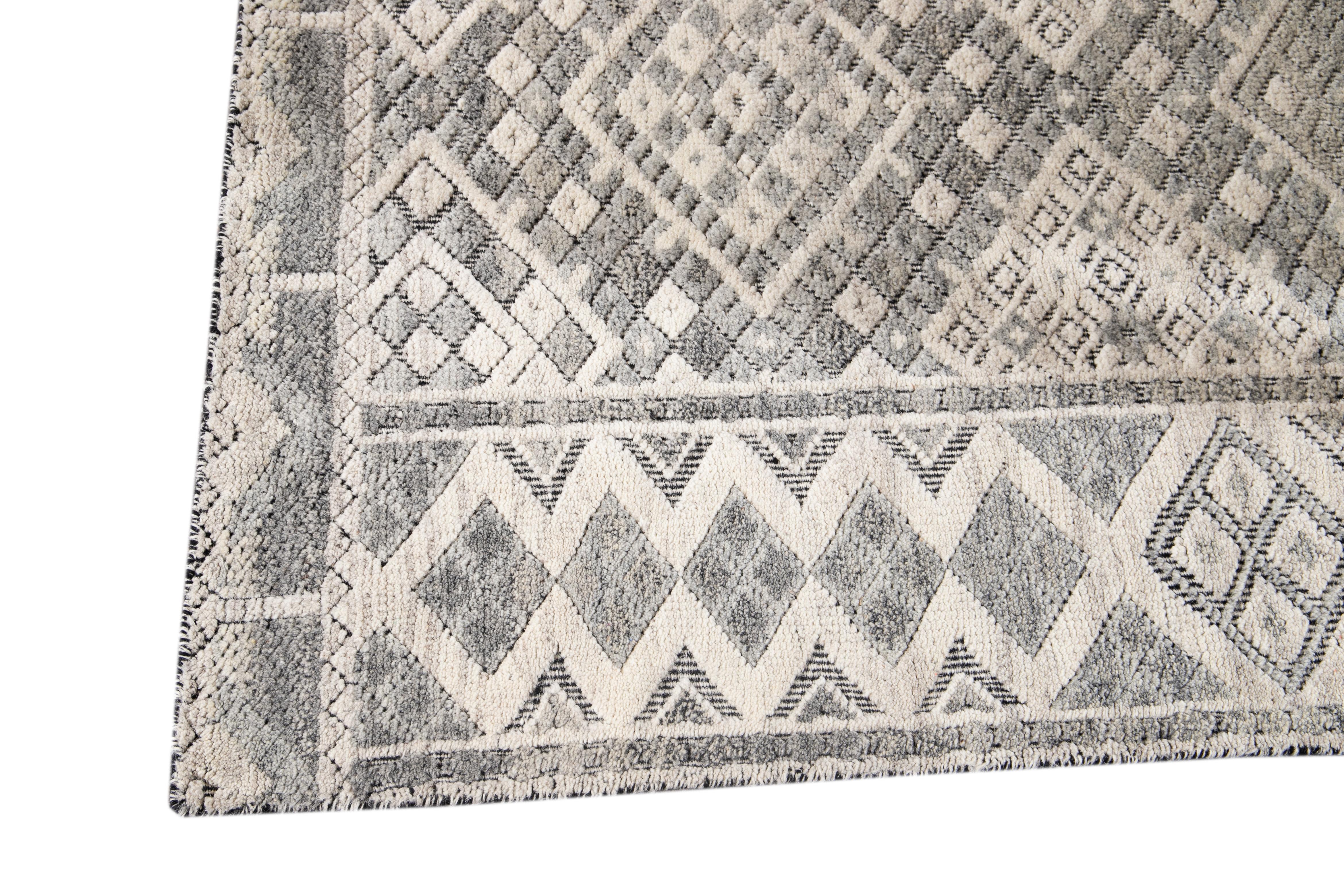 Hand-Knotted 21st Century Modern Textured High Low Wool Rug For Sale