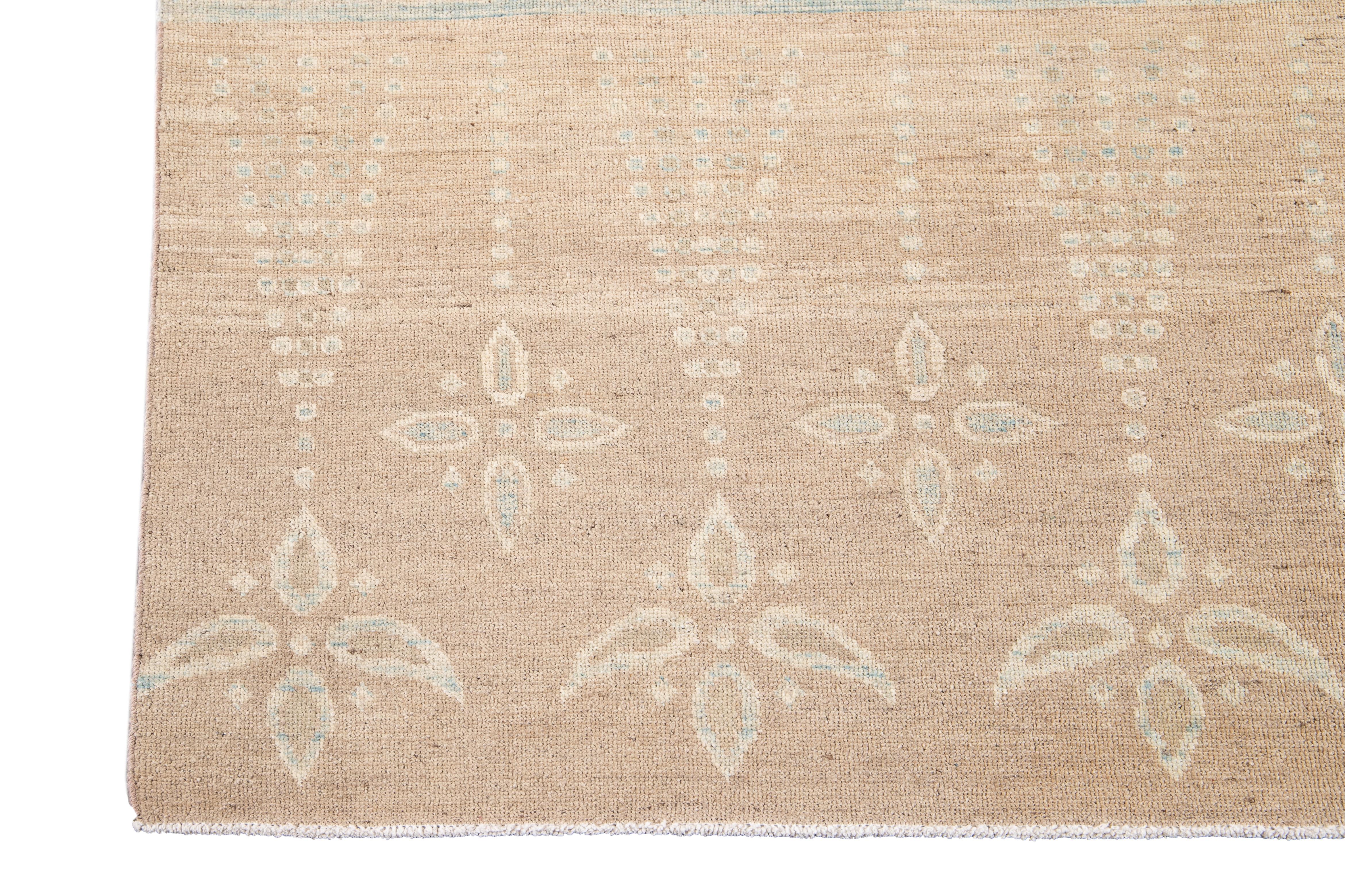 21st Century Modern Transitional Wool Rug For Sale 3