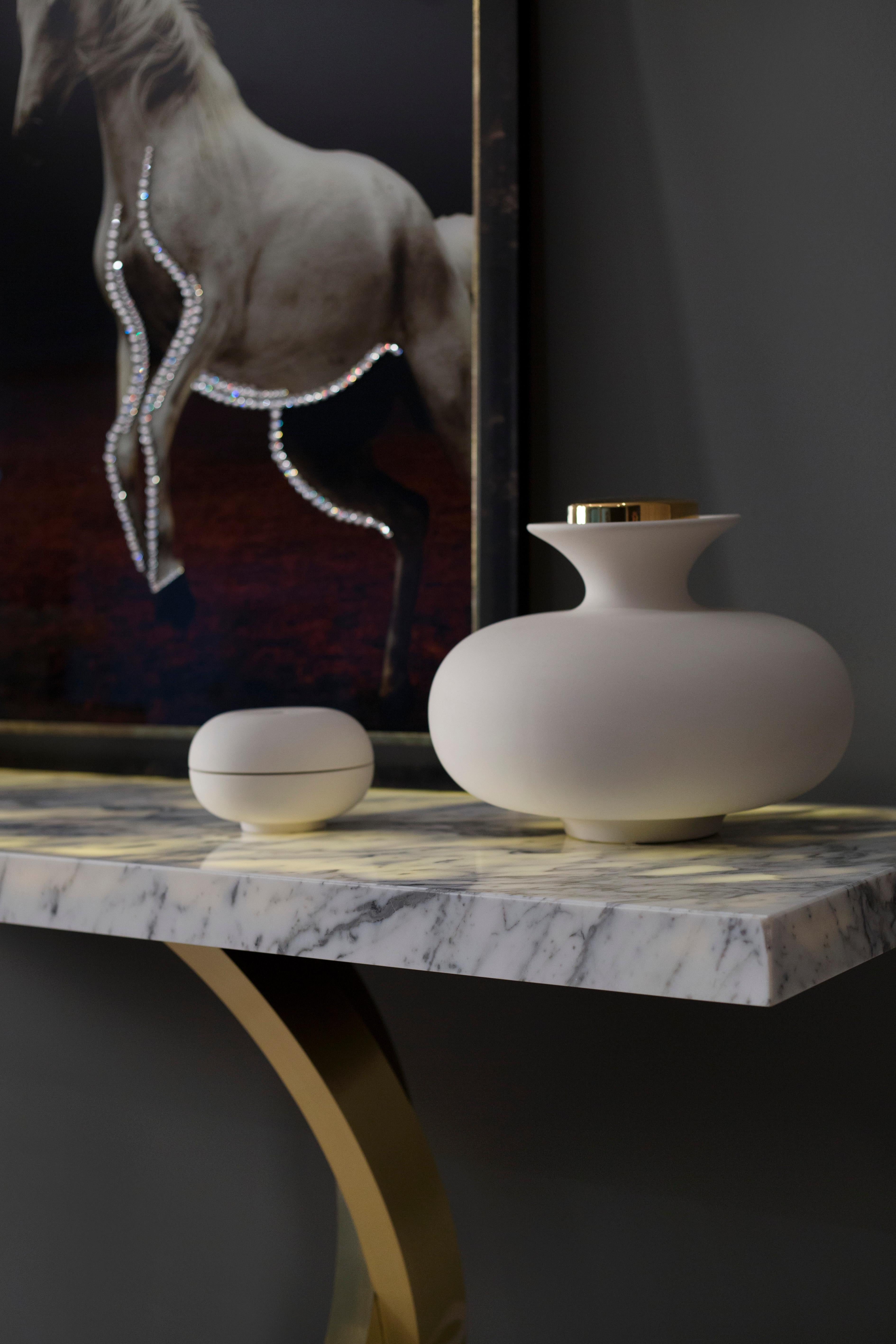 Art Deco Armilar Console Table, Calacatta Strong Veins Marble, Brass, Greenapple For Sale 2