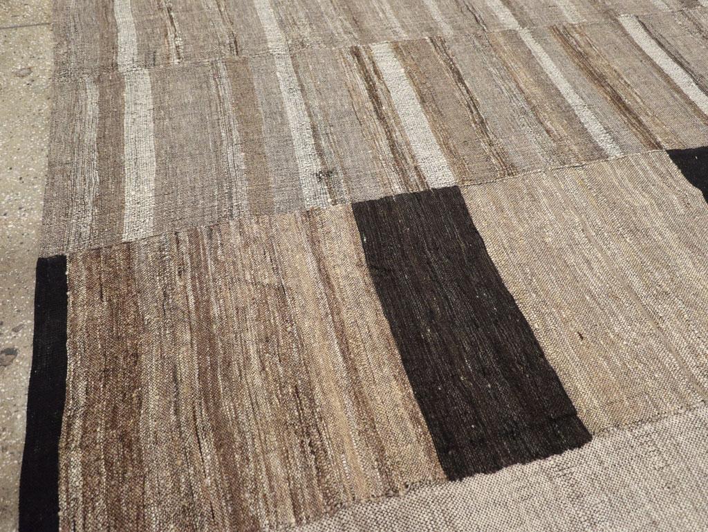 21st Century Modern Turkish Flatweave Square Room Size Carpet (Kelim) im Angebot