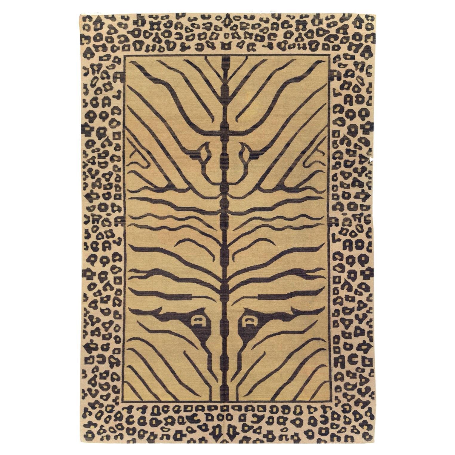 21st Century Modern Turkish Flatweave Accent Rug For Sale