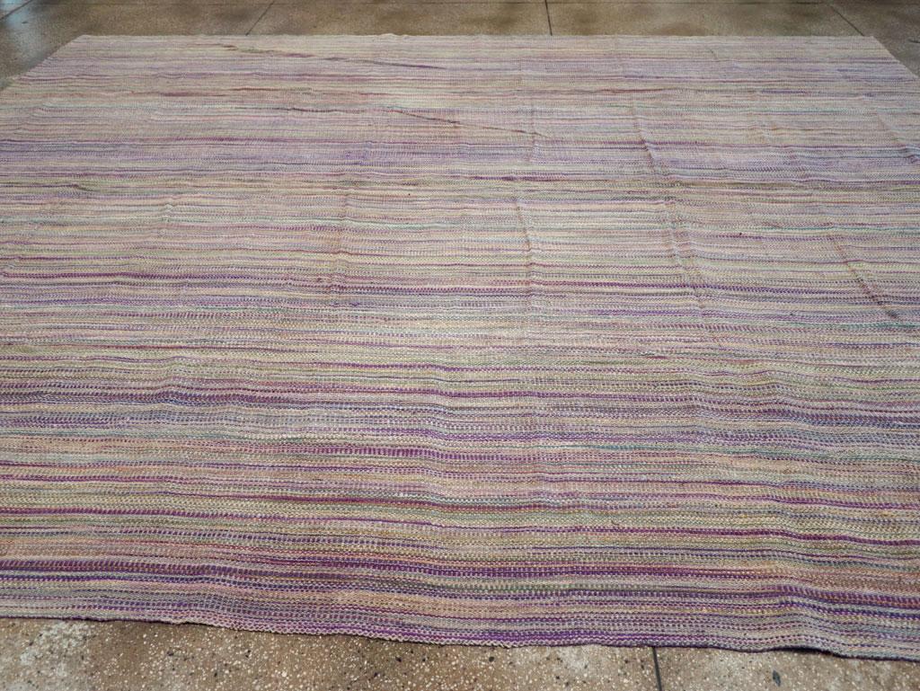 21st Century Modern Turkish Flatweave Kilim Room Size Carpet (Türkisch) im Angebot