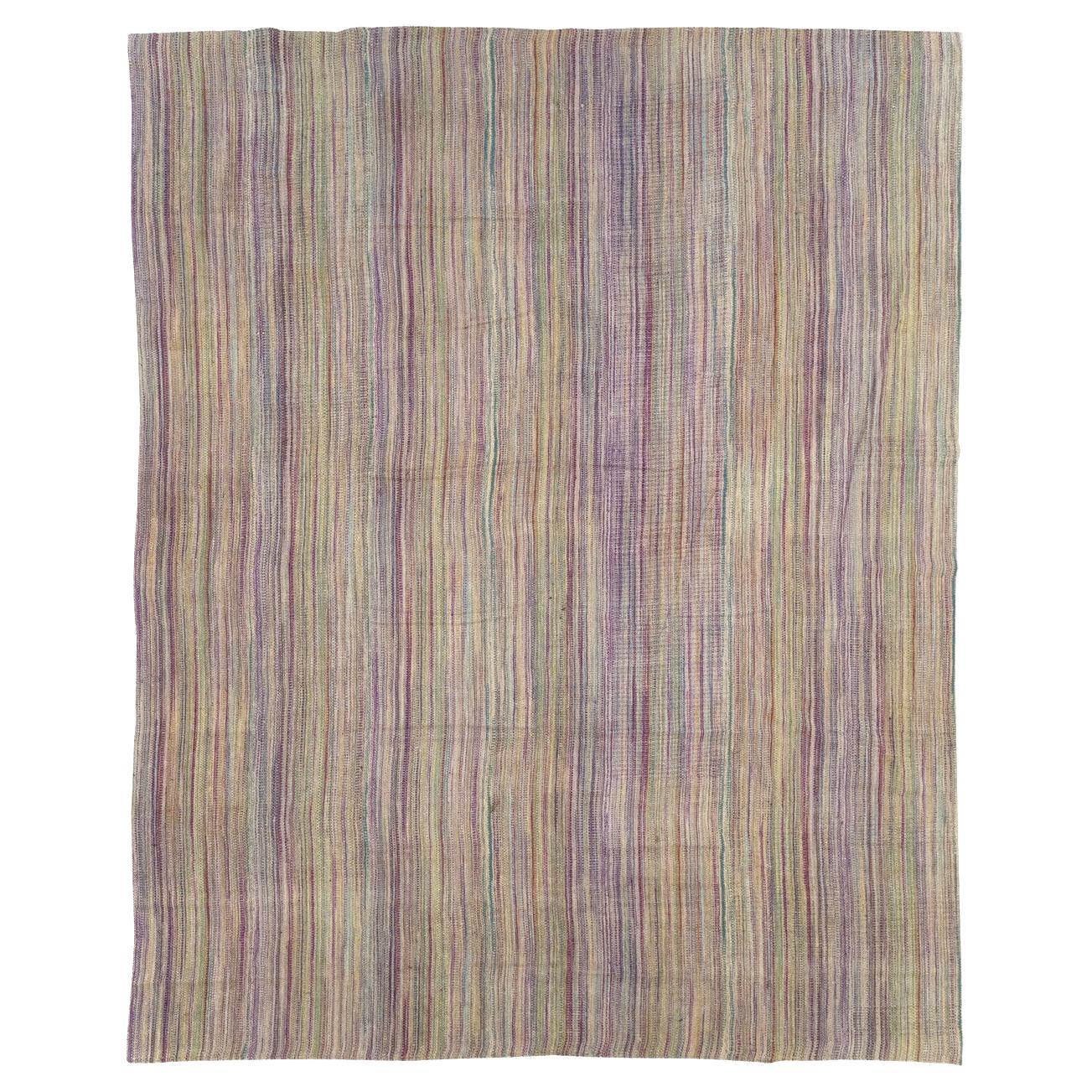 21st Century Modern Turkish Flatweave Kilim Room Size Carpet (tapis turc tissé à plat du 21e siècle)