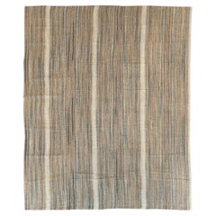 21st Century Modern Turkish Flatweave Kilim Room Size Carpet (tapis turc tissé à plat du 21e siècle)
